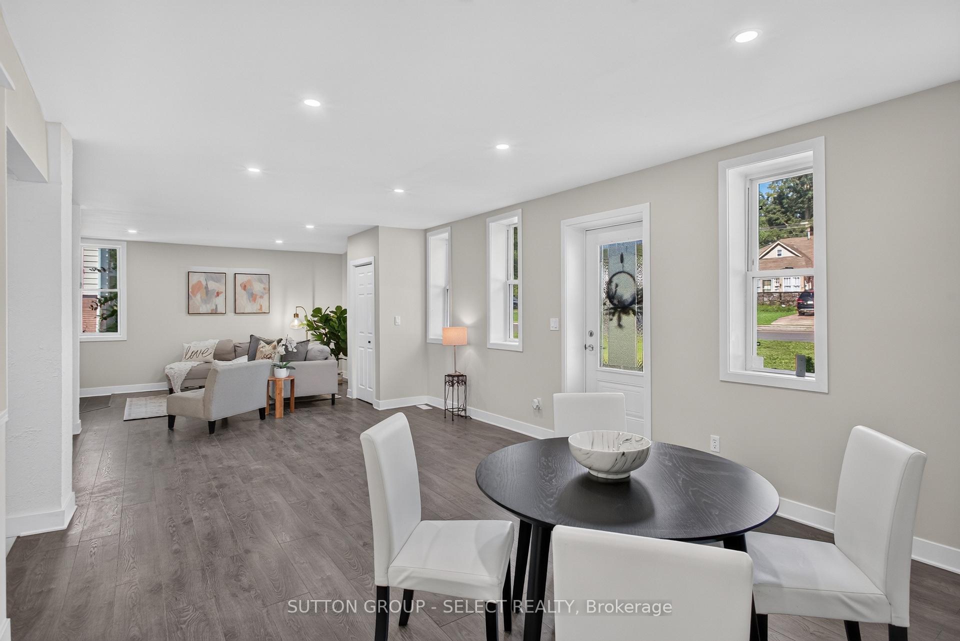 Photo 6 of 1825 Longwoods Drive, Southwest Middlesex, Wardsville — HOMEH