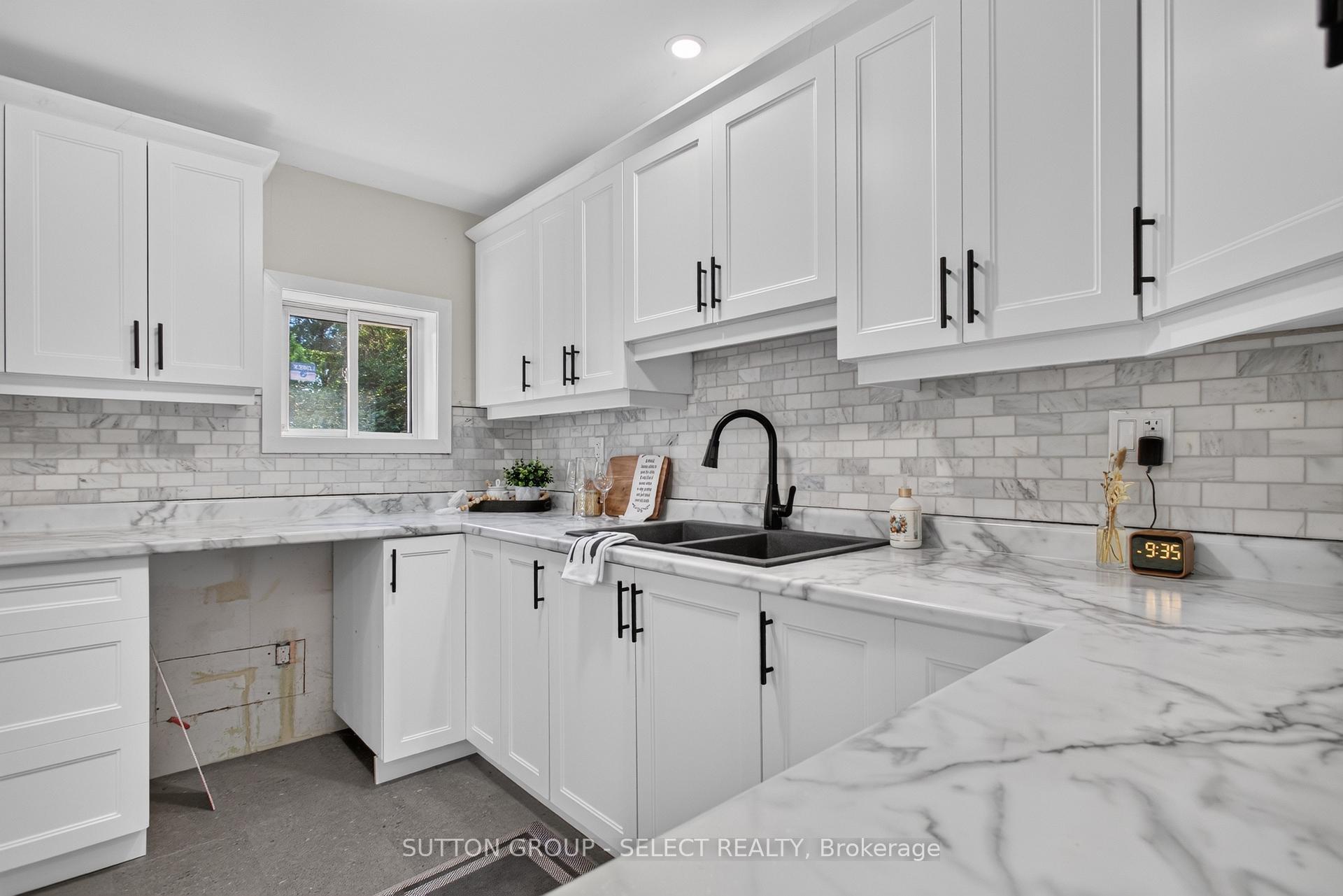 Photo 14 of 1825 Longwoods Drive, Southwest Middlesex, Wardsville — HOMEH