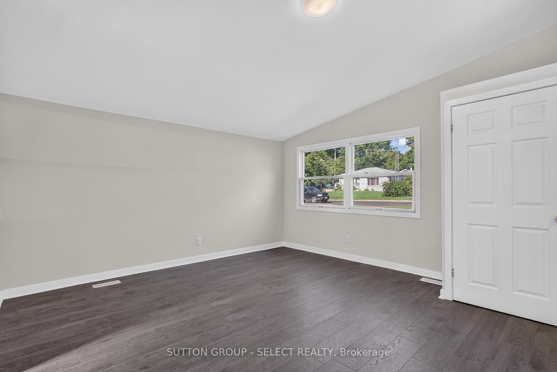 Photo 23 of 1825 Longwoods Drive, Southwest Middlesex, Wardsville — HOMEH