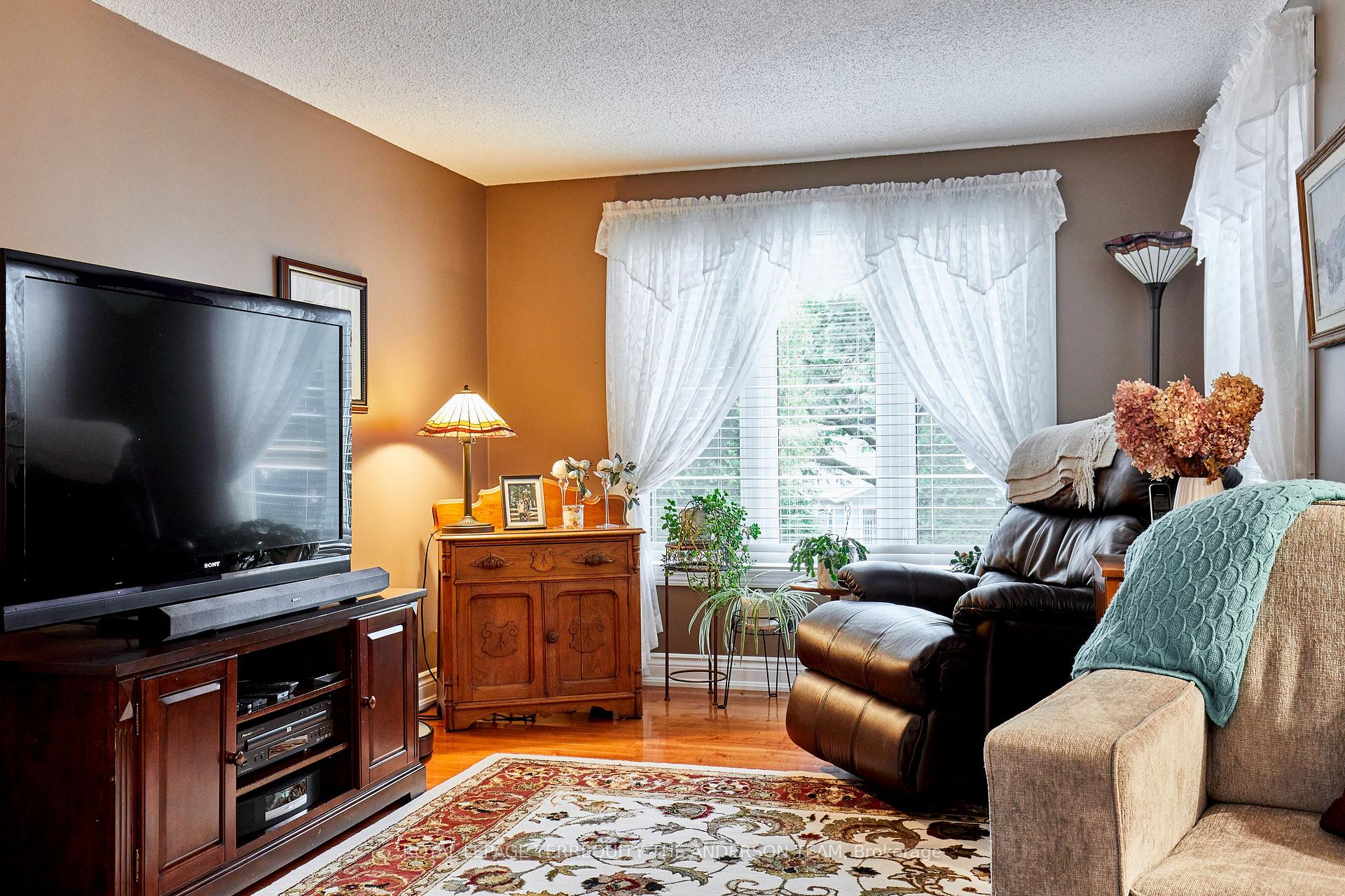 Photo 28 of 81 Wilmot Trail, Clarington, Newcastle — HOMEH