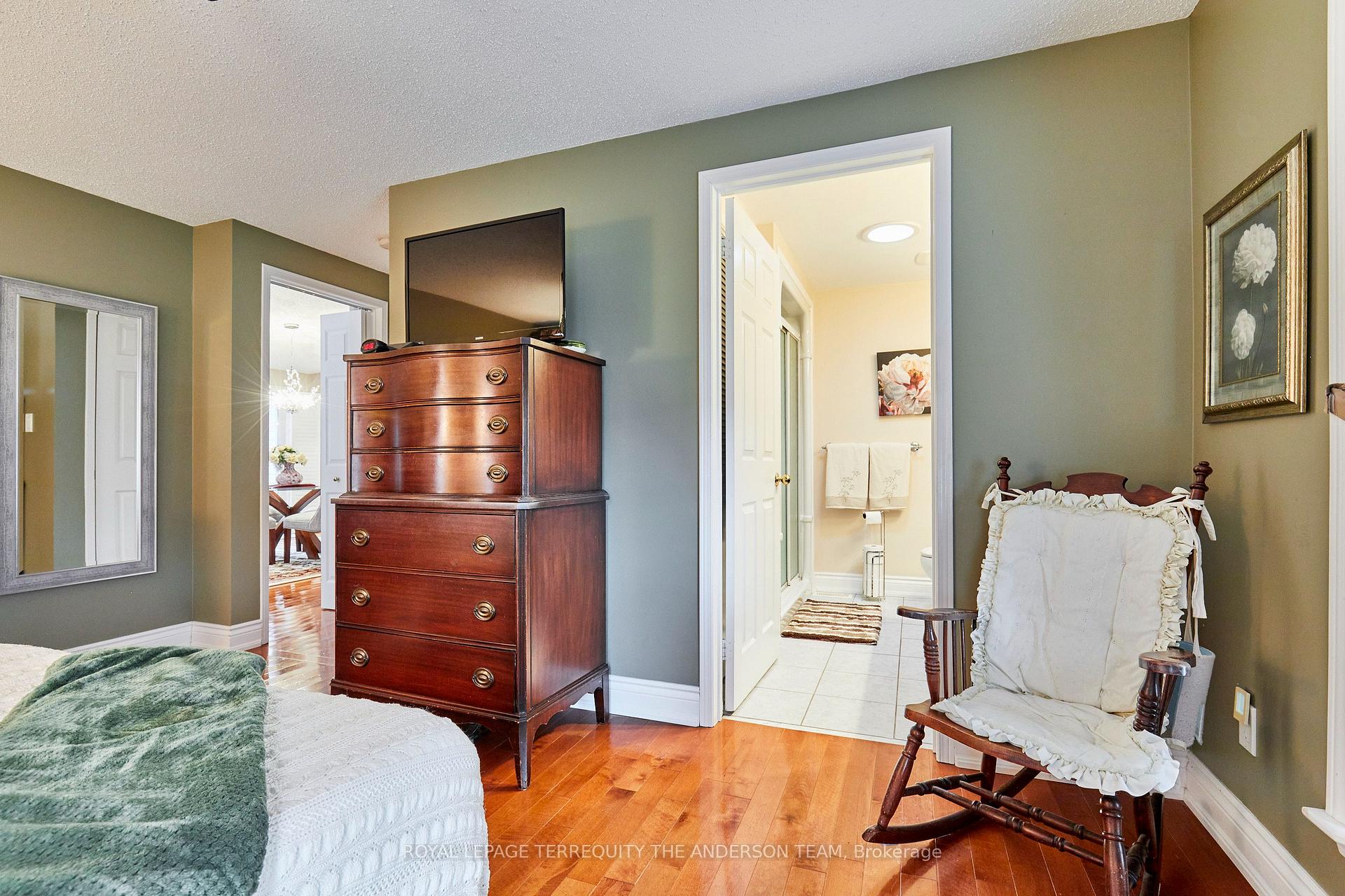 Photo 40 of 81 Wilmot Trail, Clarington, Newcastle — HOMEH