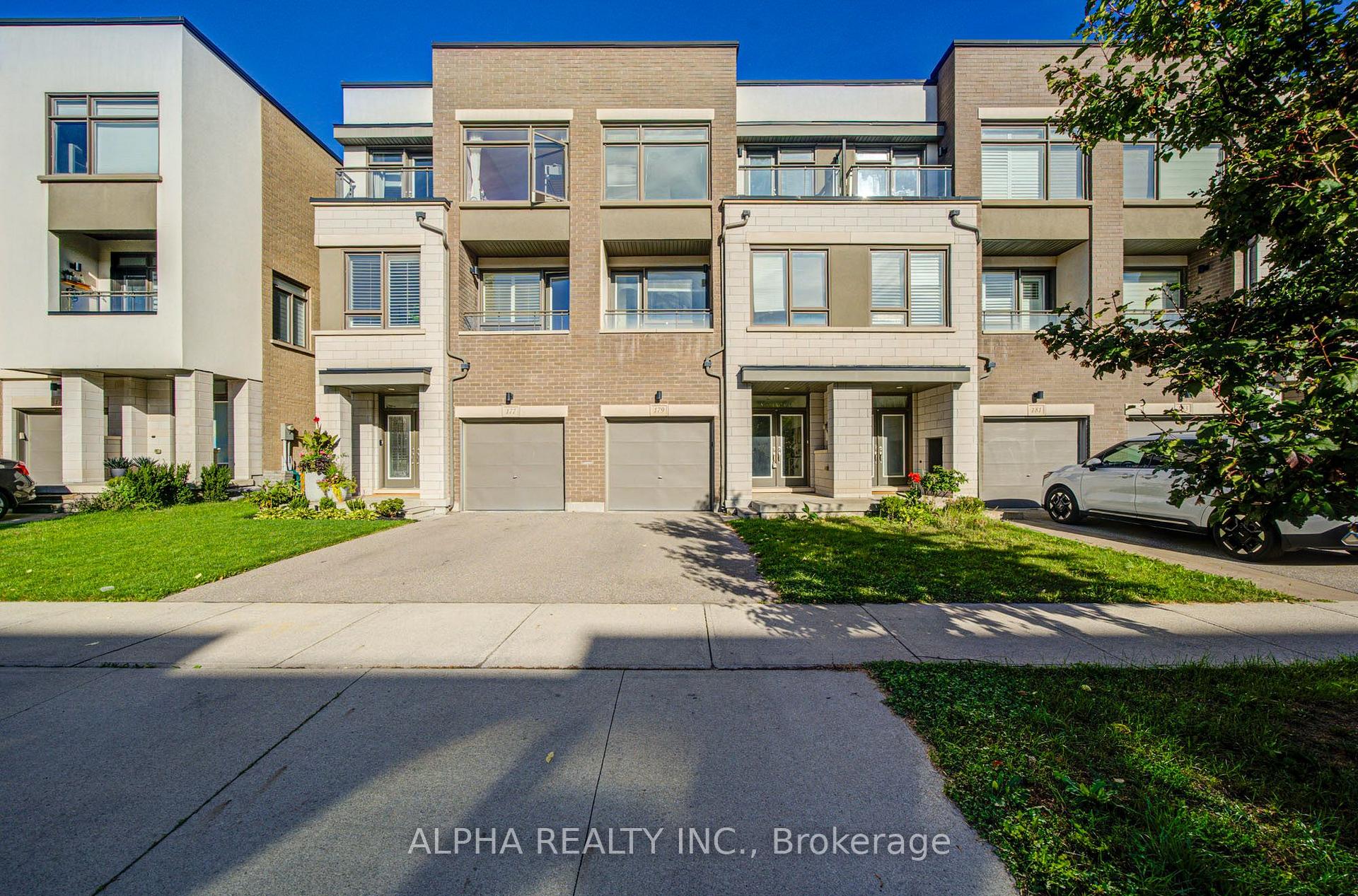 Photo 2 of 179 Squire Crescent, Oakville, Glenorchy — HOMEH
