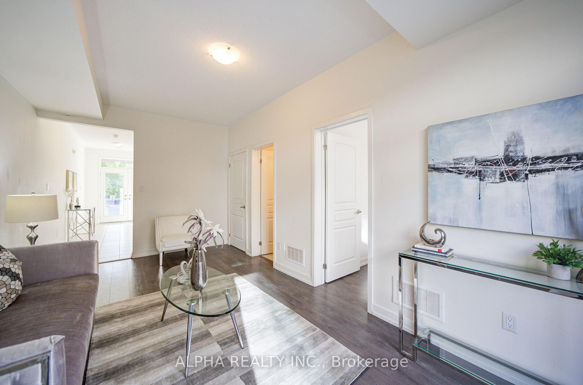 Photo 12 of 179 Squire Crescent, Oakville, Glenorchy — HOMEH