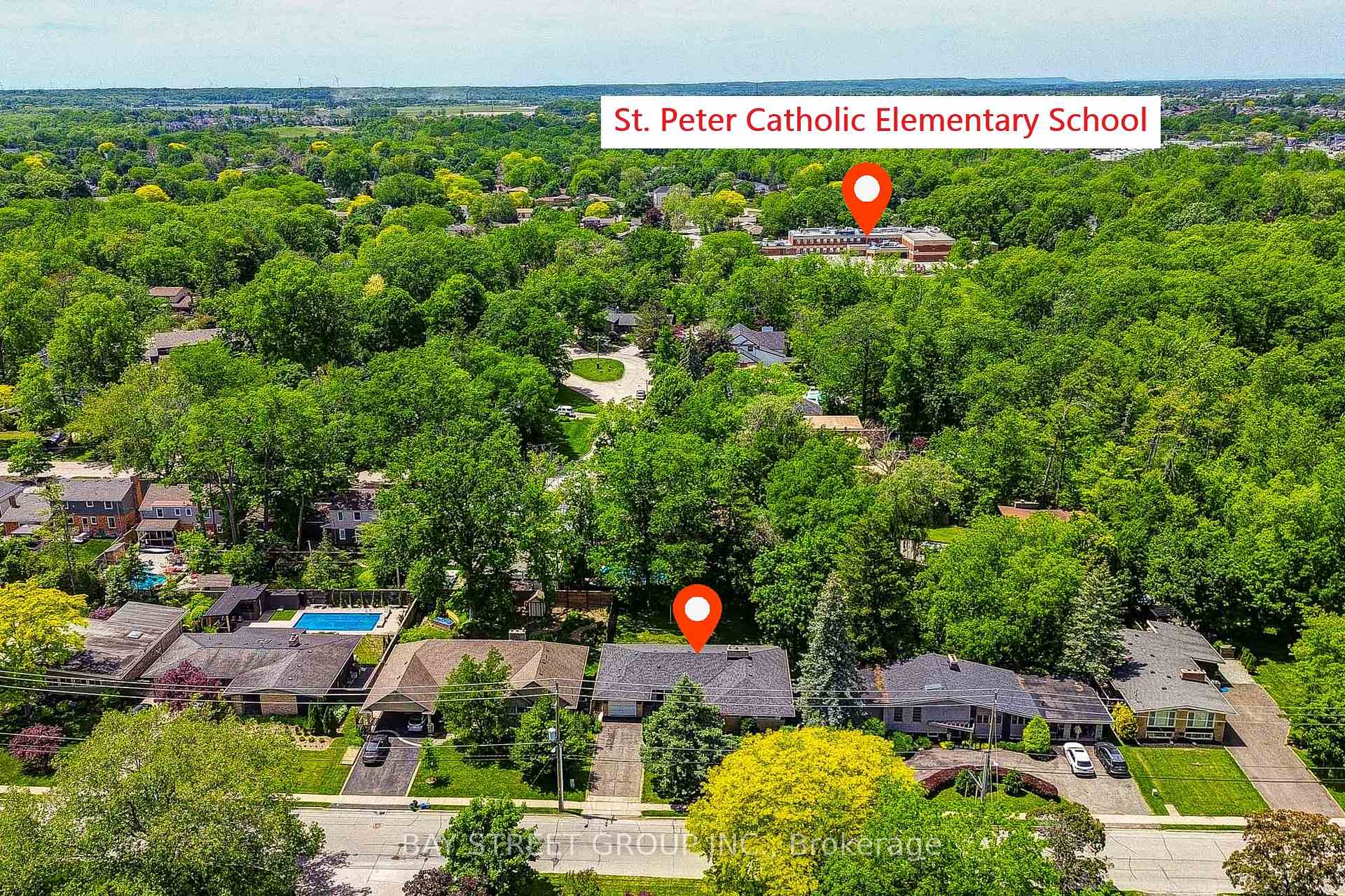 Photo 3 of 88 Marsdale Drive, St. Catharines, Glendale/Glenridge — HOMEH