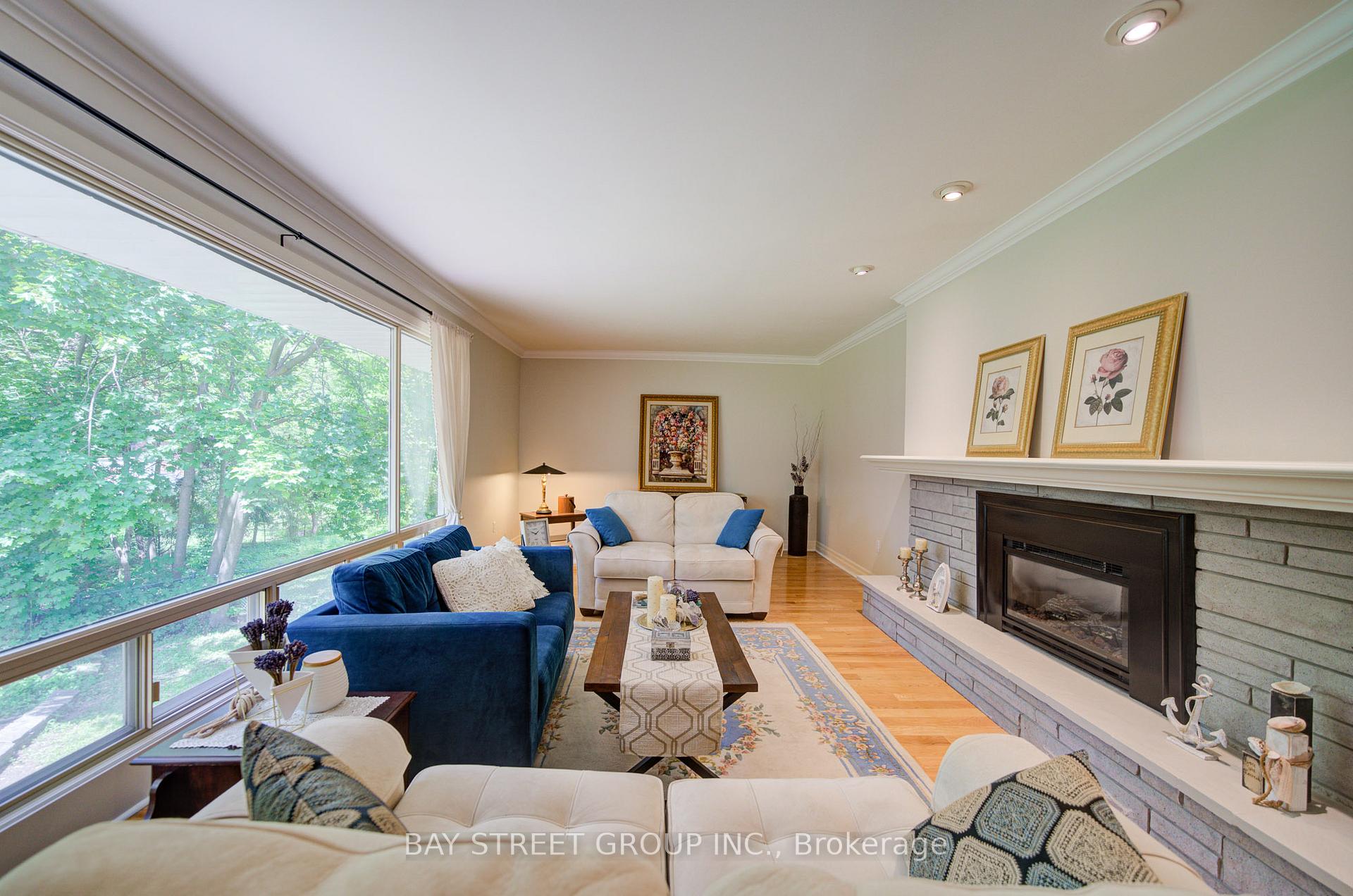 Photo 6 of 88 Marsdale Drive, St. Catharines, Glendale/Glenridge — HOMEH
