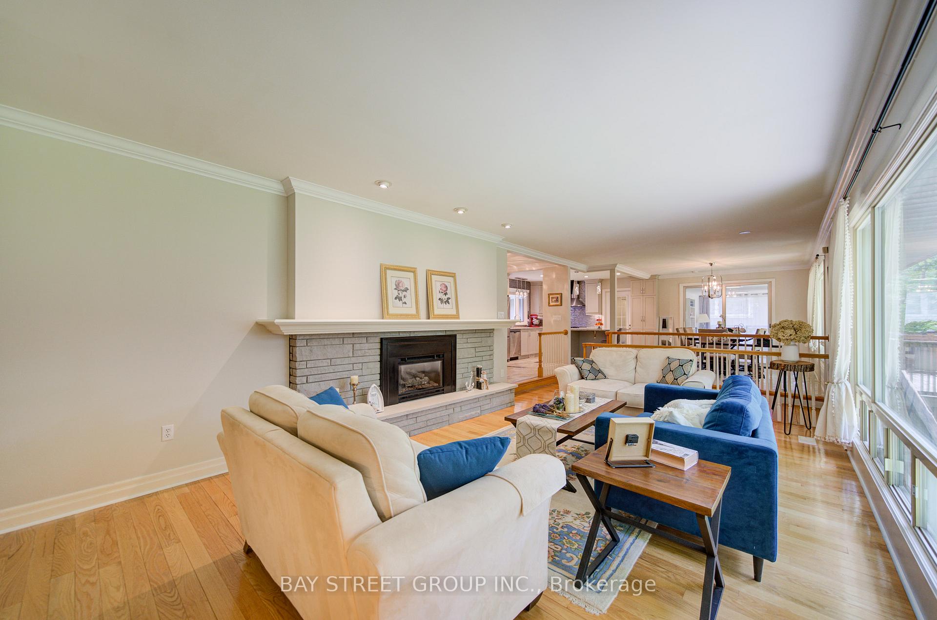 Photo 9 of 88 Marsdale Drive, St. Catharines, Glendale/Glenridge — HOMEH