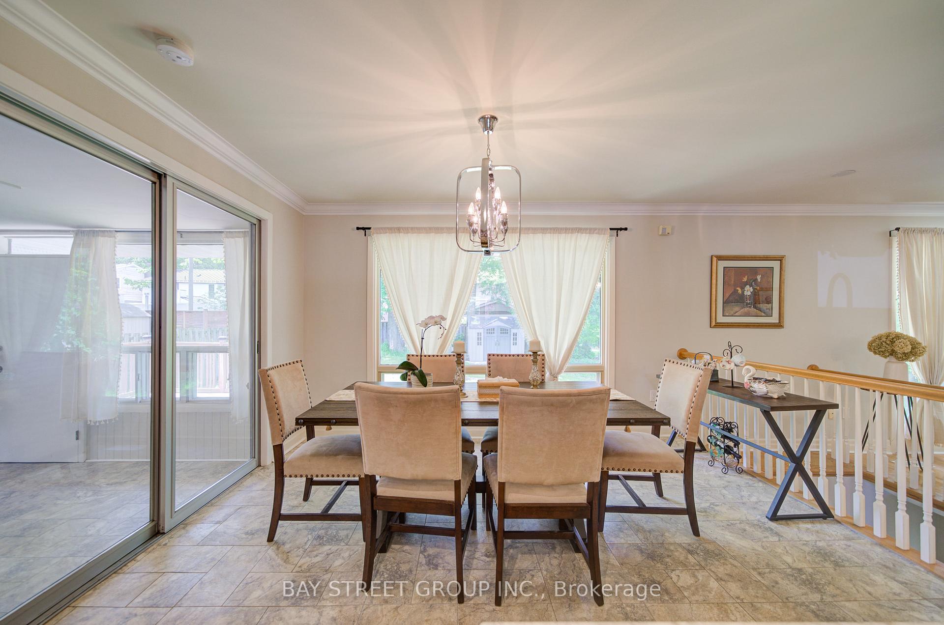 Photo 18 of 88 Marsdale Drive, St. Catharines, Glendale/Glenridge — HOMEH