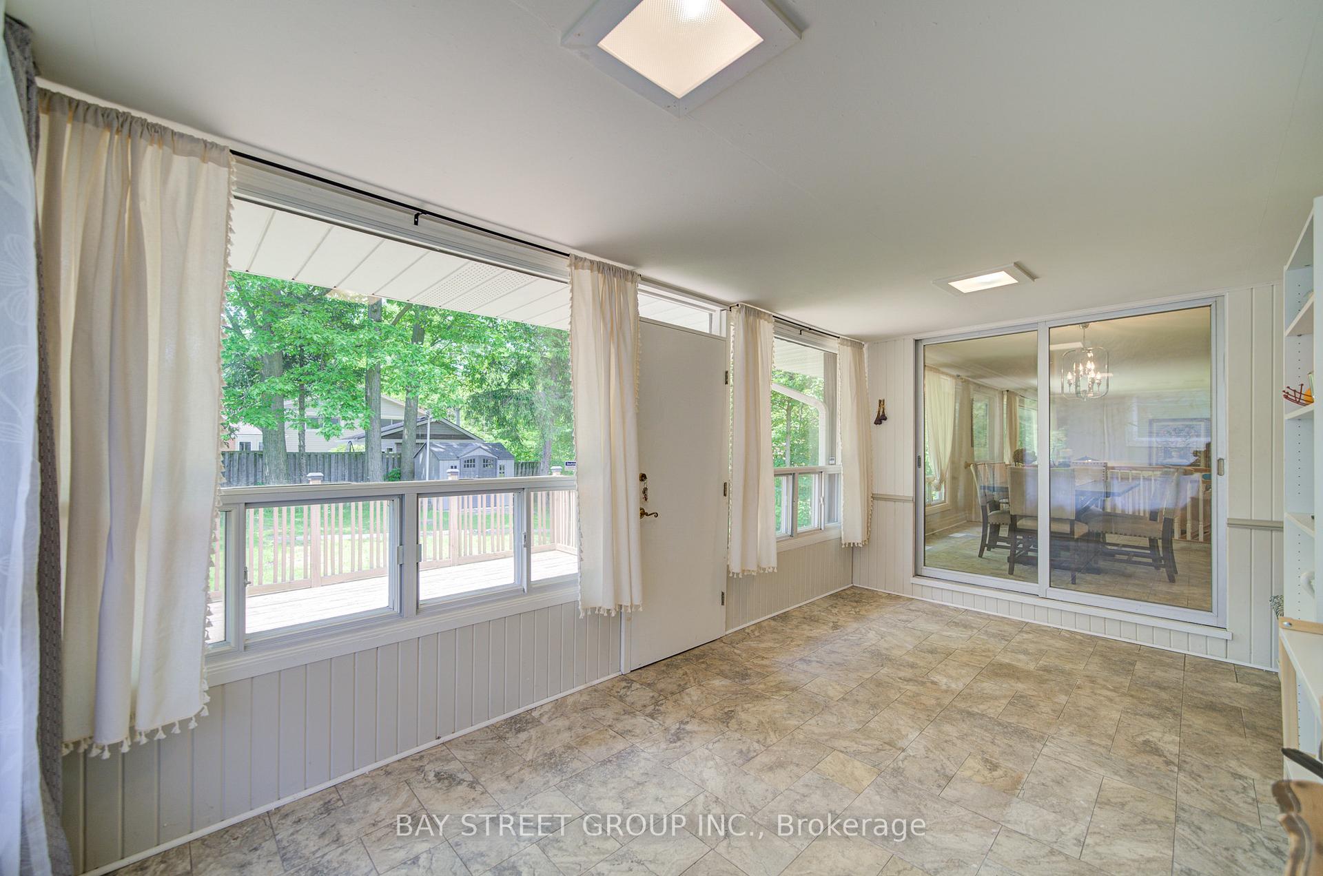 Photo 35 of 88 Marsdale Drive, St. Catharines, Glendale/Glenridge — HOMEH