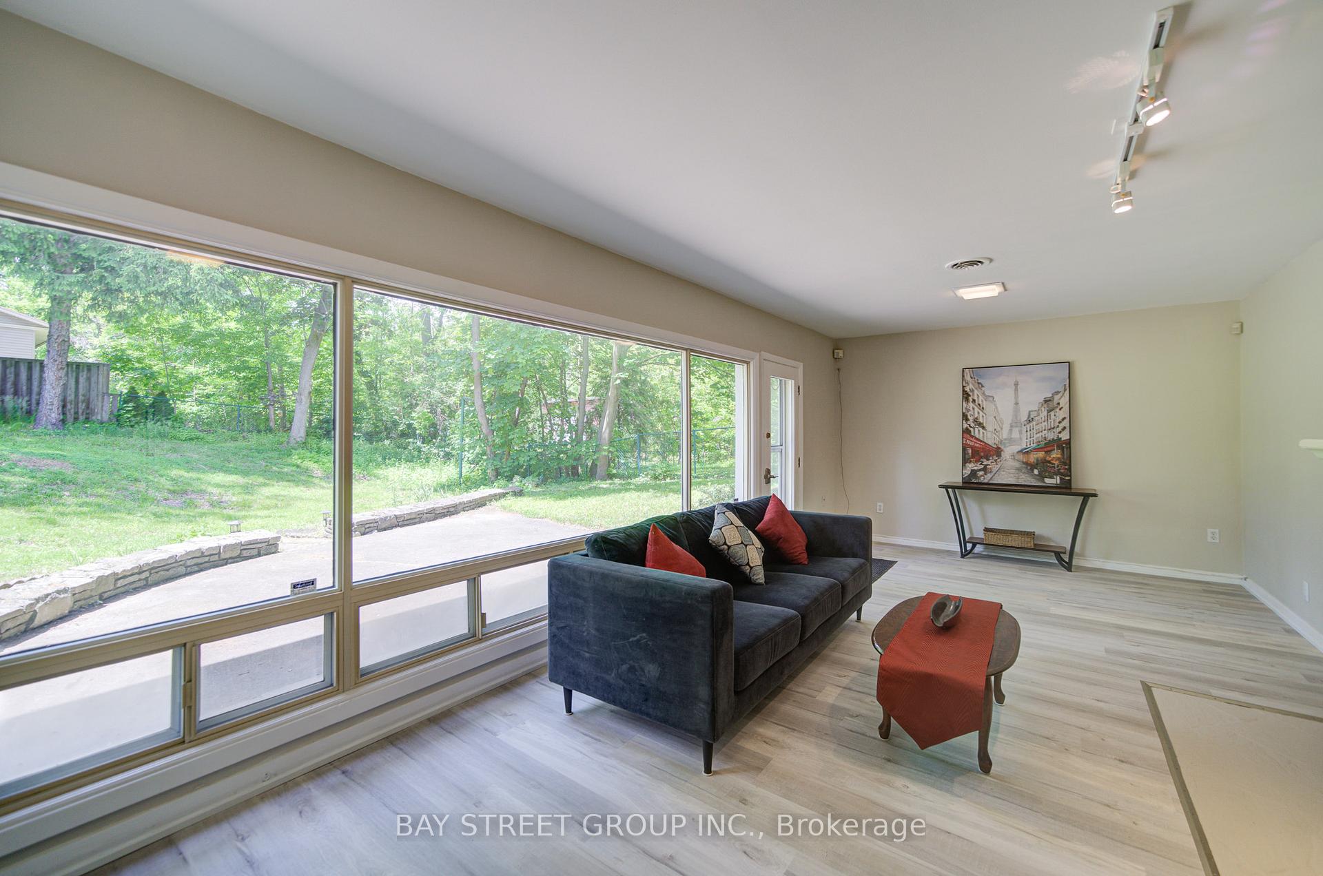 Photo 37 of 88 Marsdale Drive, St. Catharines, Glendale/Glenridge — HOMEH