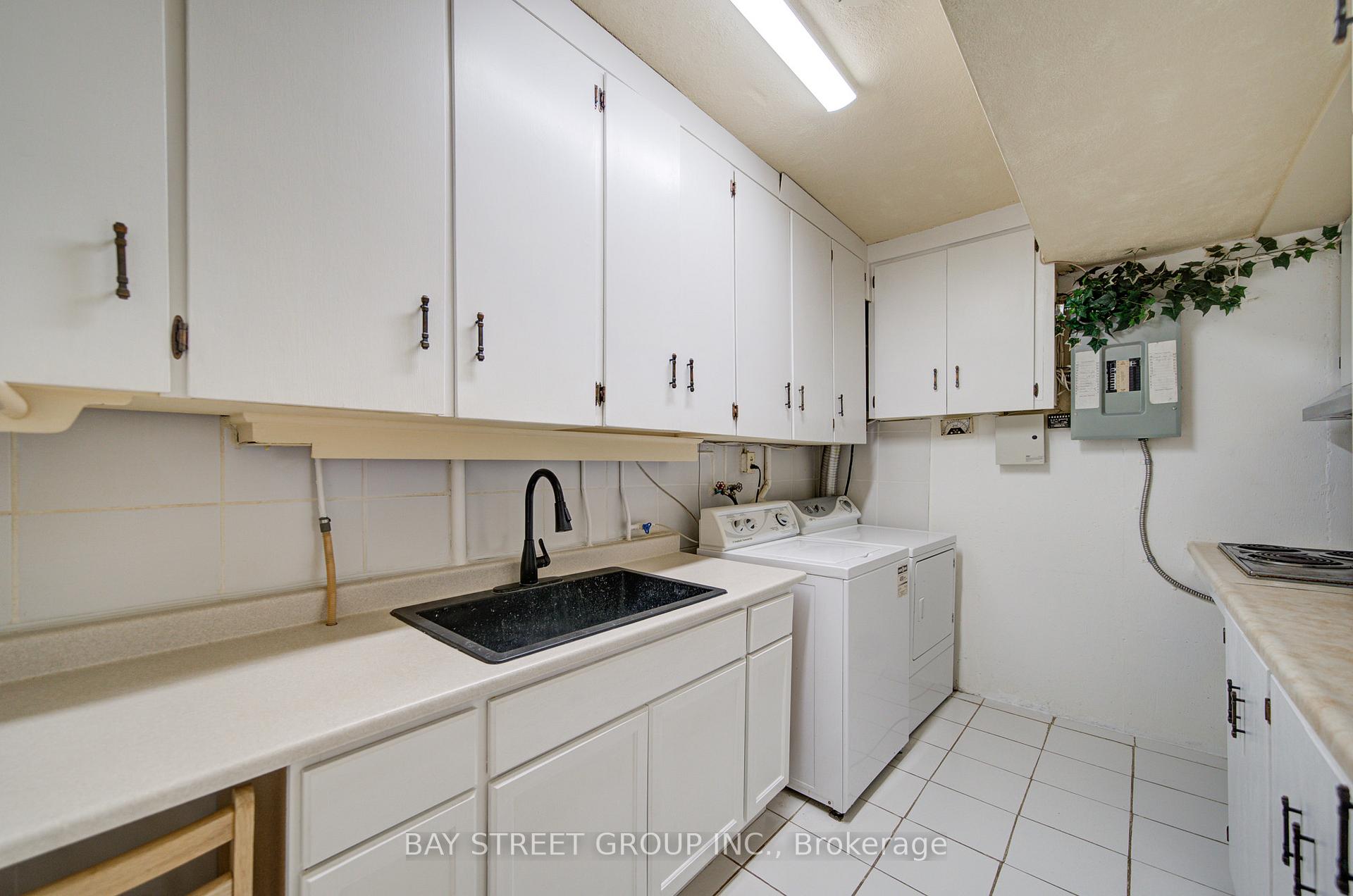 Photo 41 of 88 Marsdale Drive, St. Catharines, Glendale/Glenridge — HOMEH