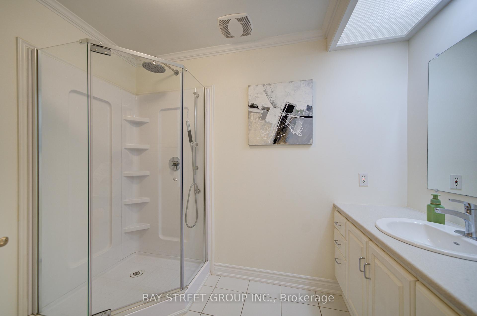 Photo 44 of 88 Marsdale Drive, St. Catharines, Glendale/Glenridge — HOMEH