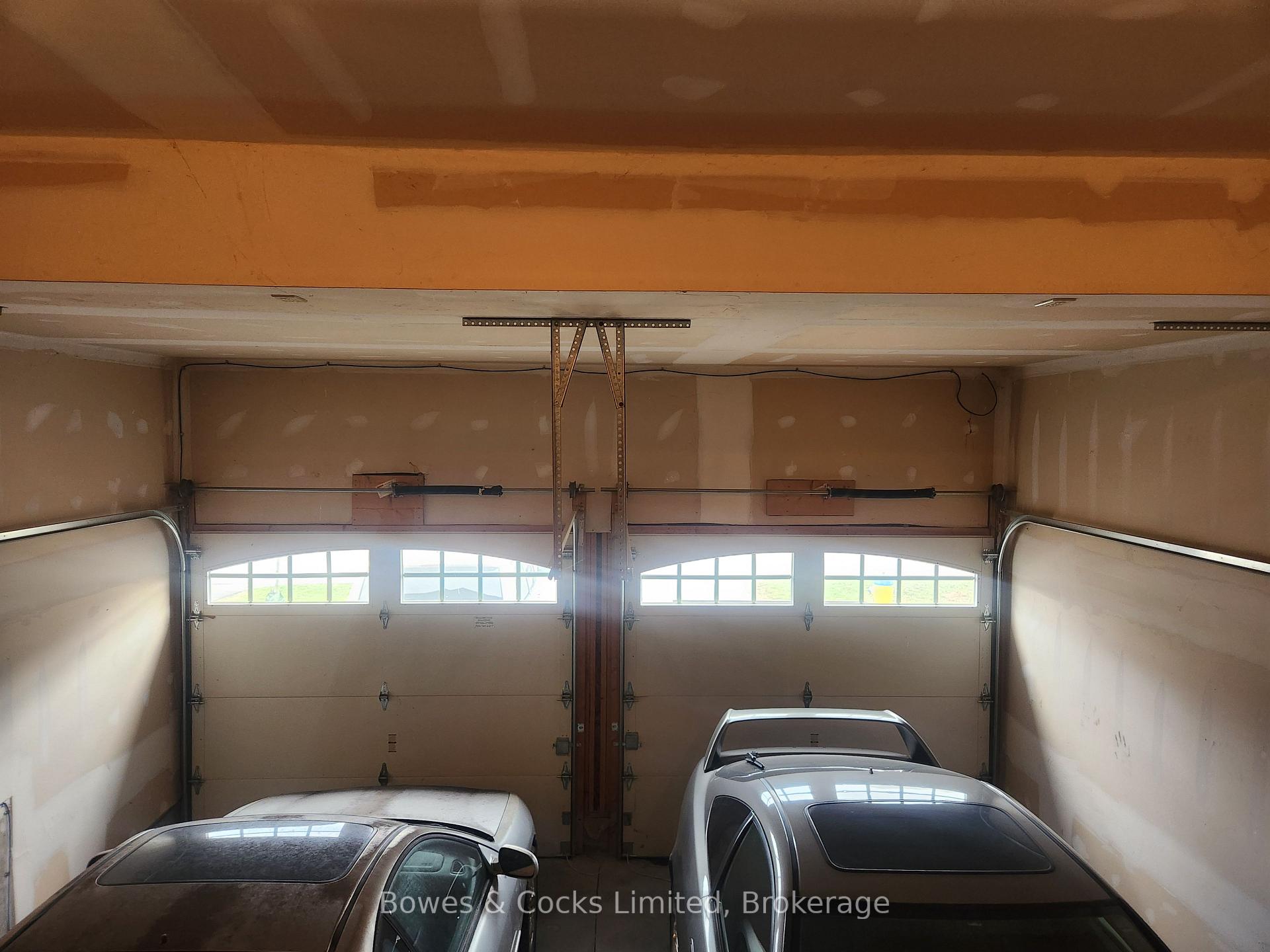 Photo 27 of 716 Sawmill Road, Peterborough, Northcrest Ward 5 — HOMEH