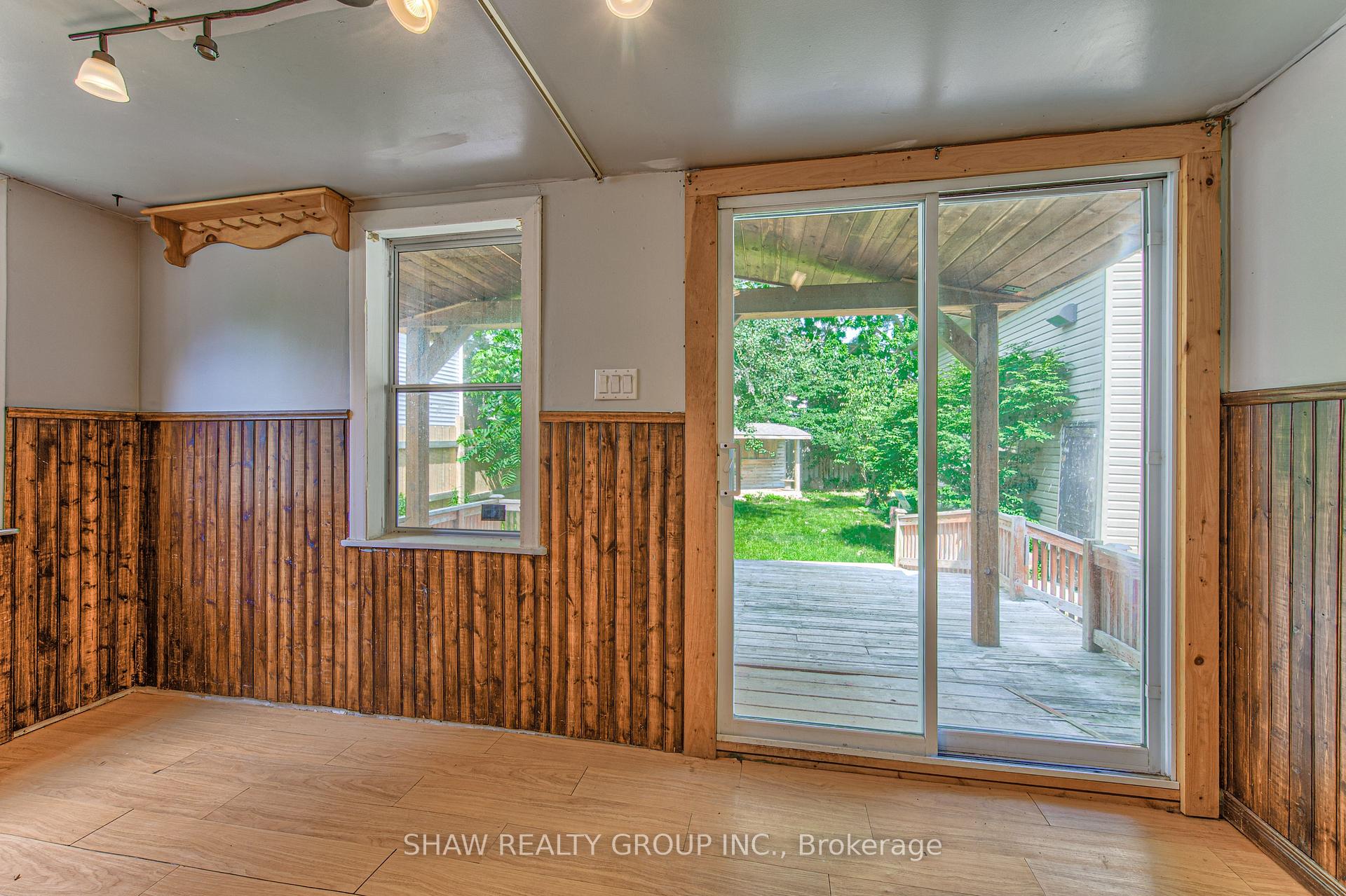 Photo 15 of 84 Franklin Street S, Kitchener, Stanley Park — HOMEH