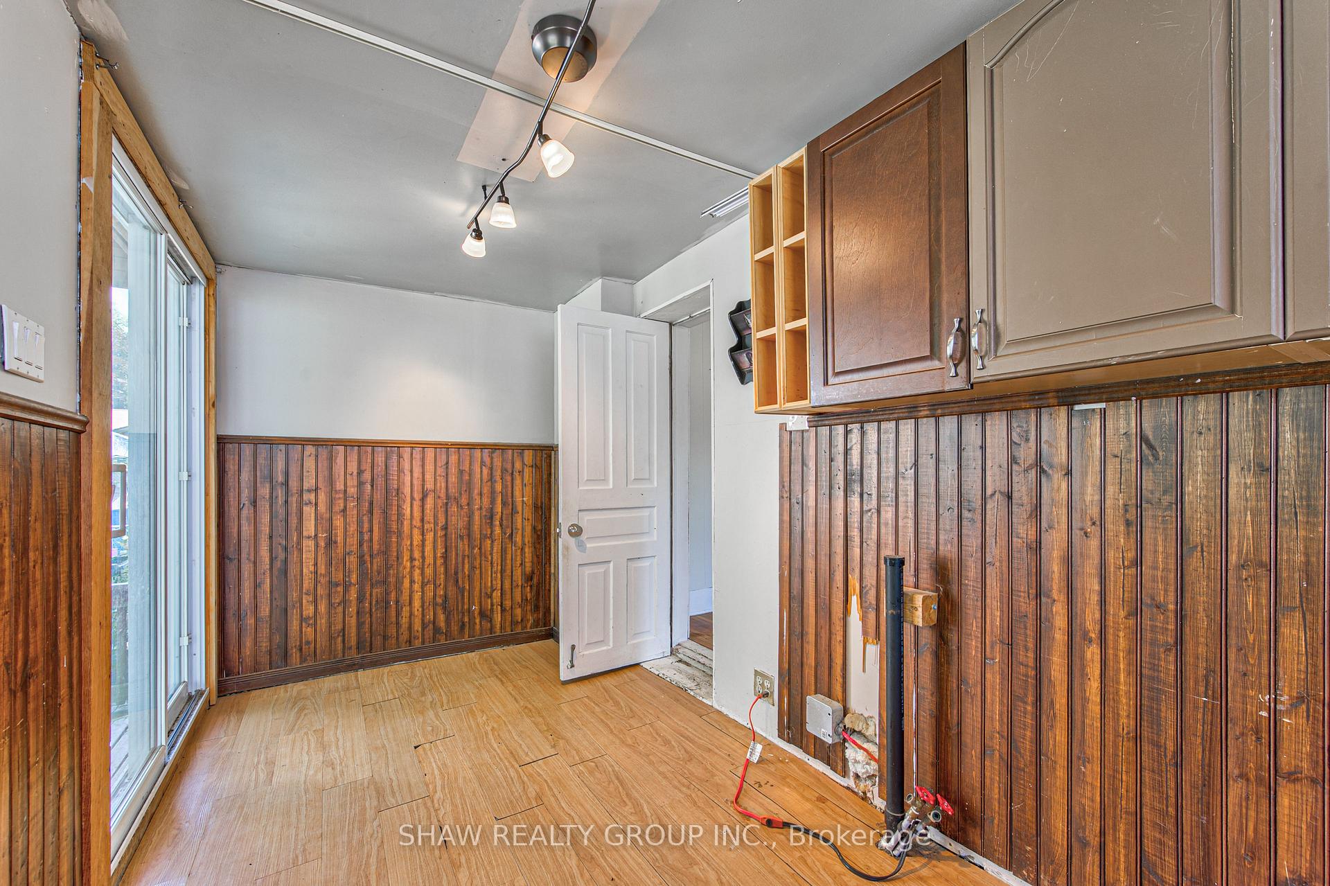 Photo 16 of 84 Franklin Street S, Kitchener, Stanley Park — HOMEH