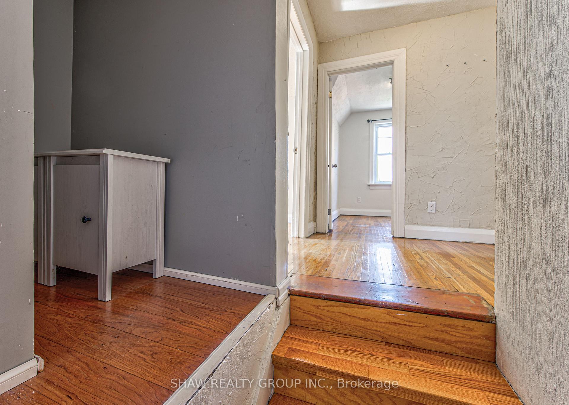 Photo 17 of 84 Franklin Street S, Kitchener, Stanley Park — HOMEH