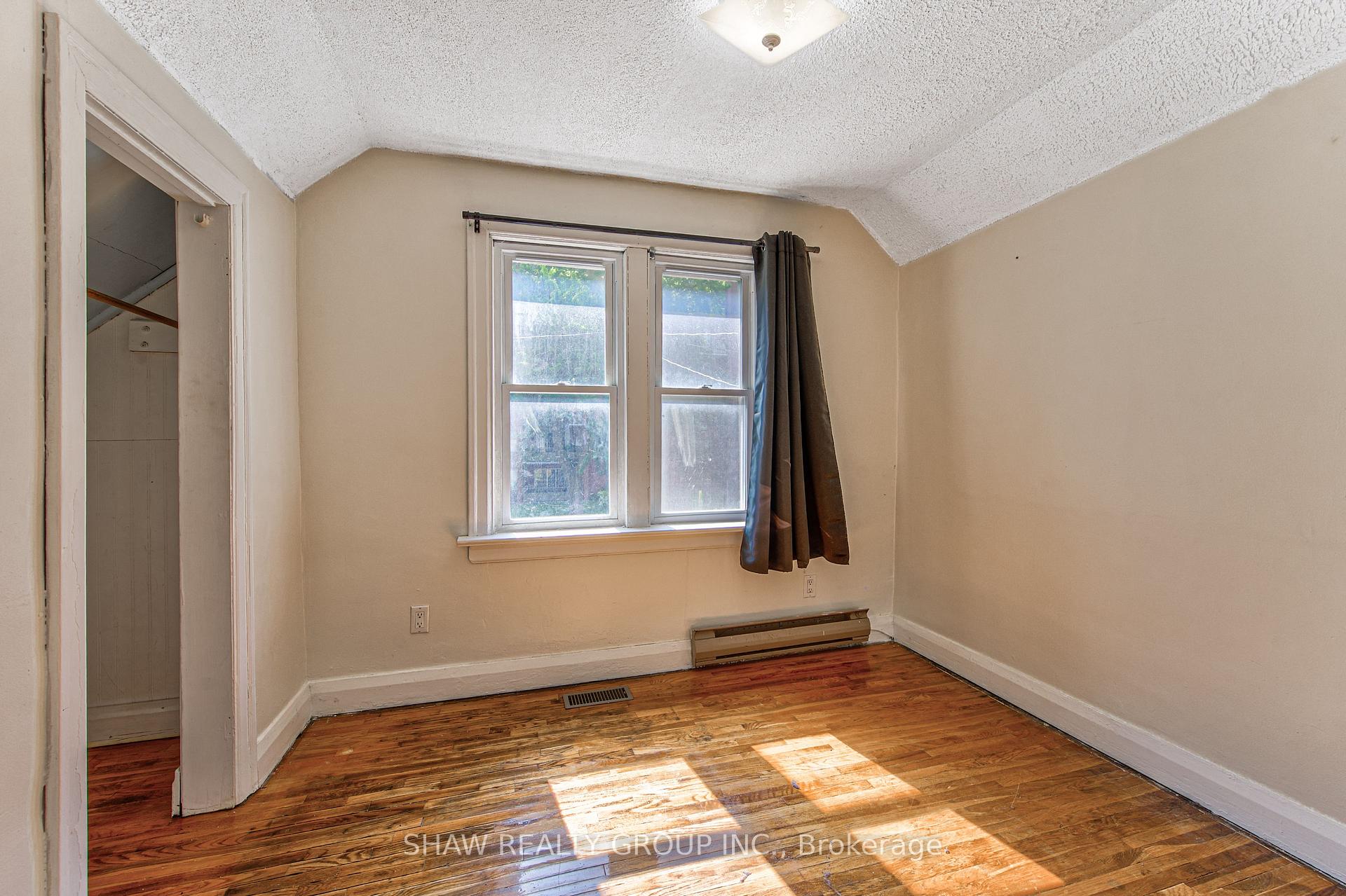 Photo 19 of 84 Franklin Street S, Kitchener, Stanley Park — HOMEH