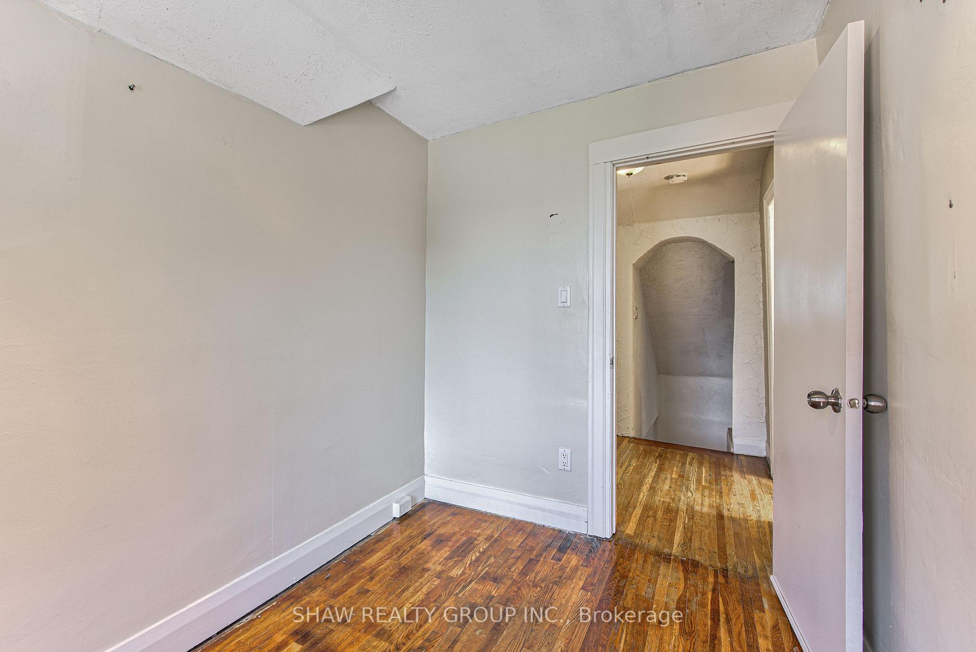 Photo 22 of 84 Franklin Street S, Kitchener, Stanley Park — HOMEH