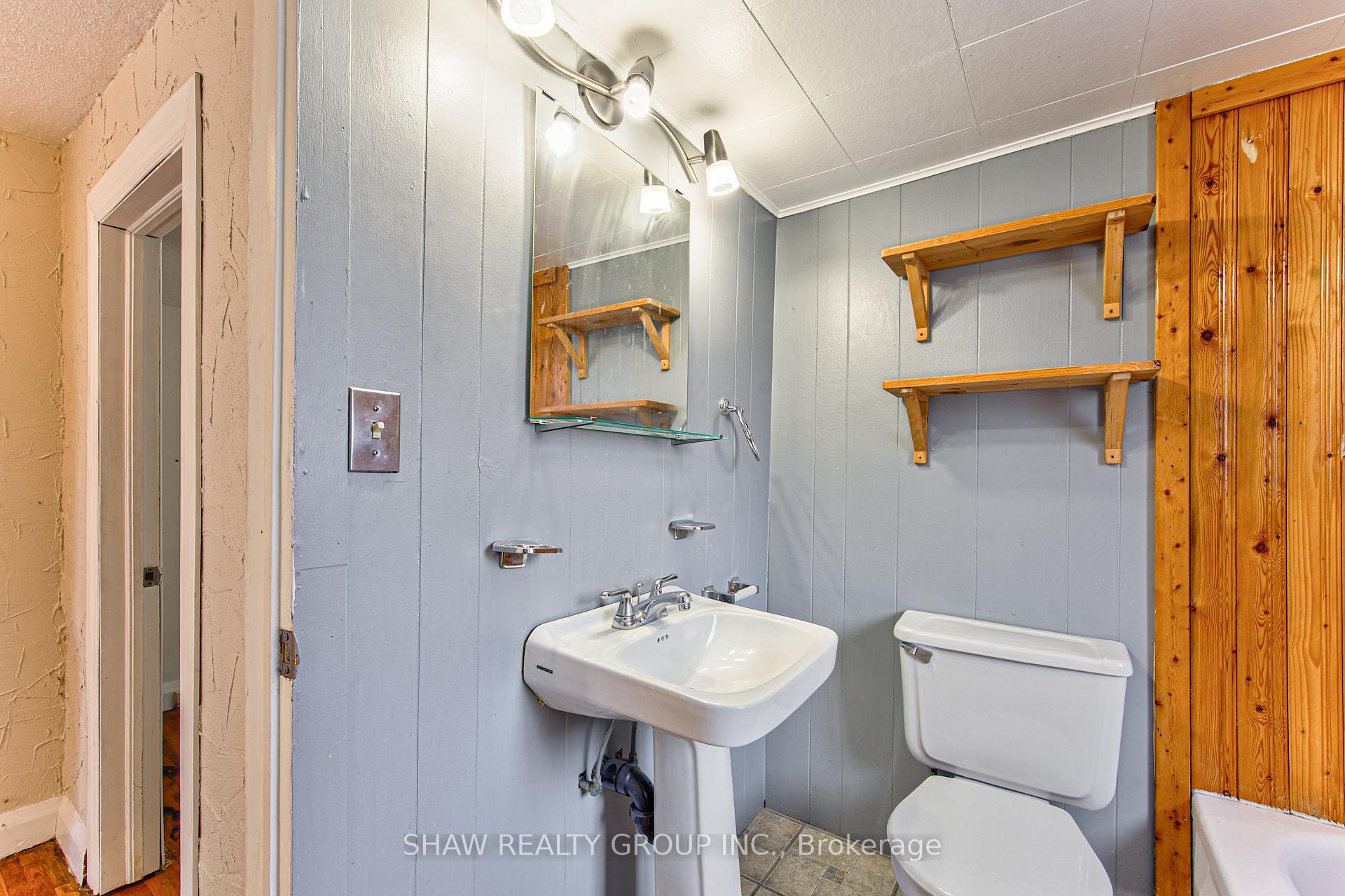 Photo 26 of 84 Franklin Street S, Kitchener, Stanley Park — HOMEH