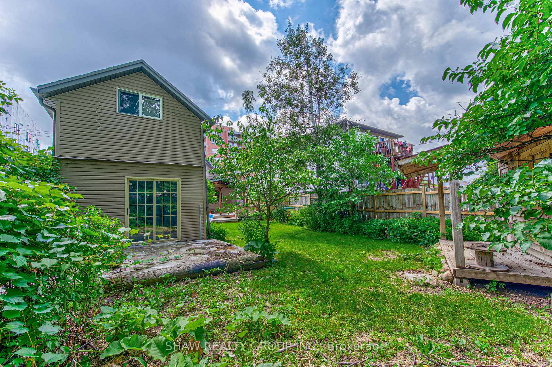 Photo 41 of 84 Franklin Street S, Kitchener, Stanley Park — HOMEH