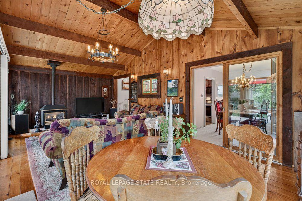 Photo 3 of 558 Mountain Brow Boulevard, Hamilton, Huntington — HOMEH