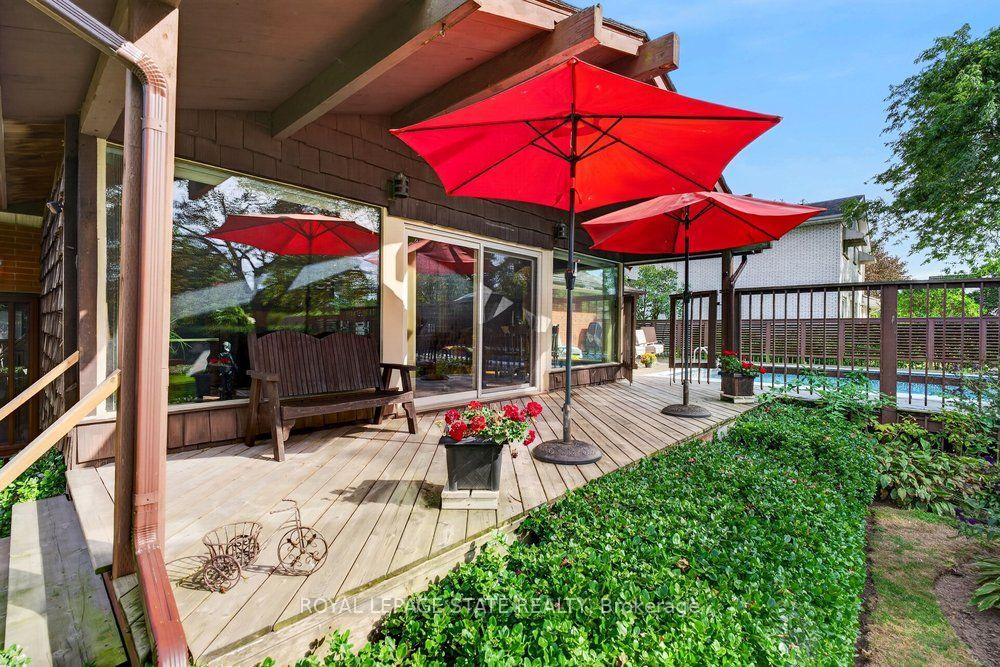 Photo 4 of 558 Mountain Brow Boulevard, Hamilton, Huntington — HOMEH