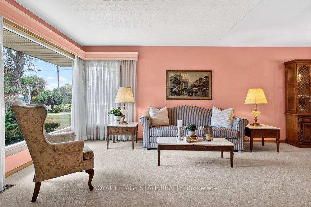Photo 12 of 558 Mountain Brow Boulevard, Hamilton, Huntington — HOMEH