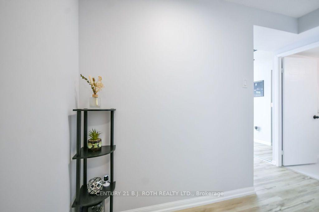 Photo 13 of Unit 1102, 75 Ellen Street, Barrie, City Centre — HOMEH