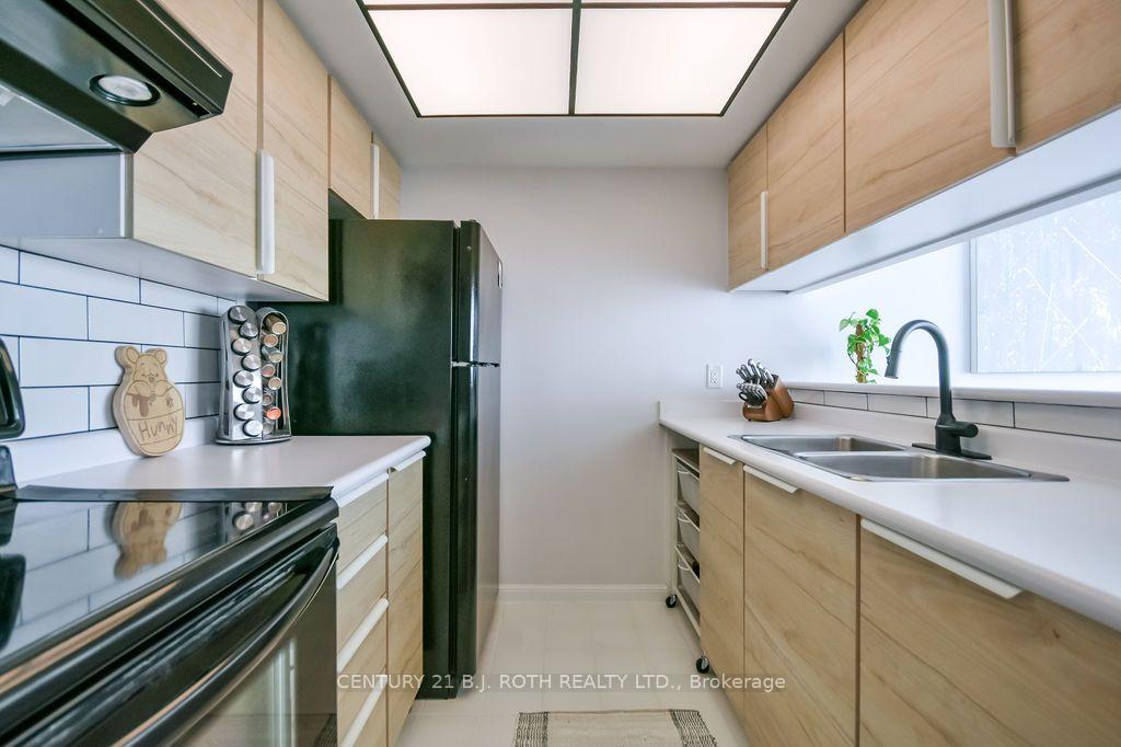 Photo 19 of Unit 1102, 75 Ellen Street, Barrie, City Centre — HOMEH