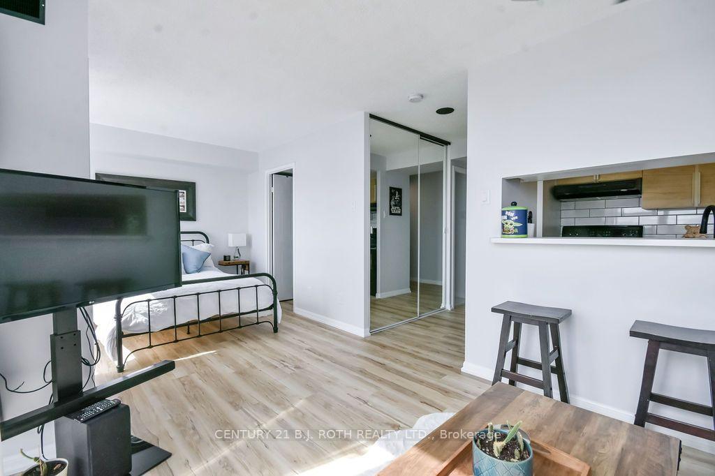 Photo 21 of Unit 1102, 75 Ellen Street, Barrie, City Centre — HOMEH