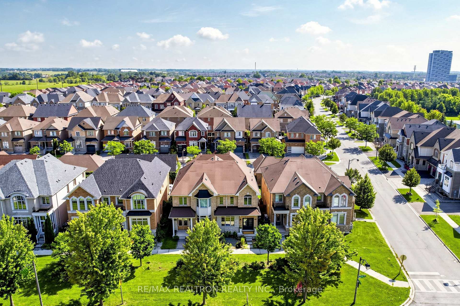 Photo 3 of 343 Mingay Avenue, Markham, Wismer — HOMEH
