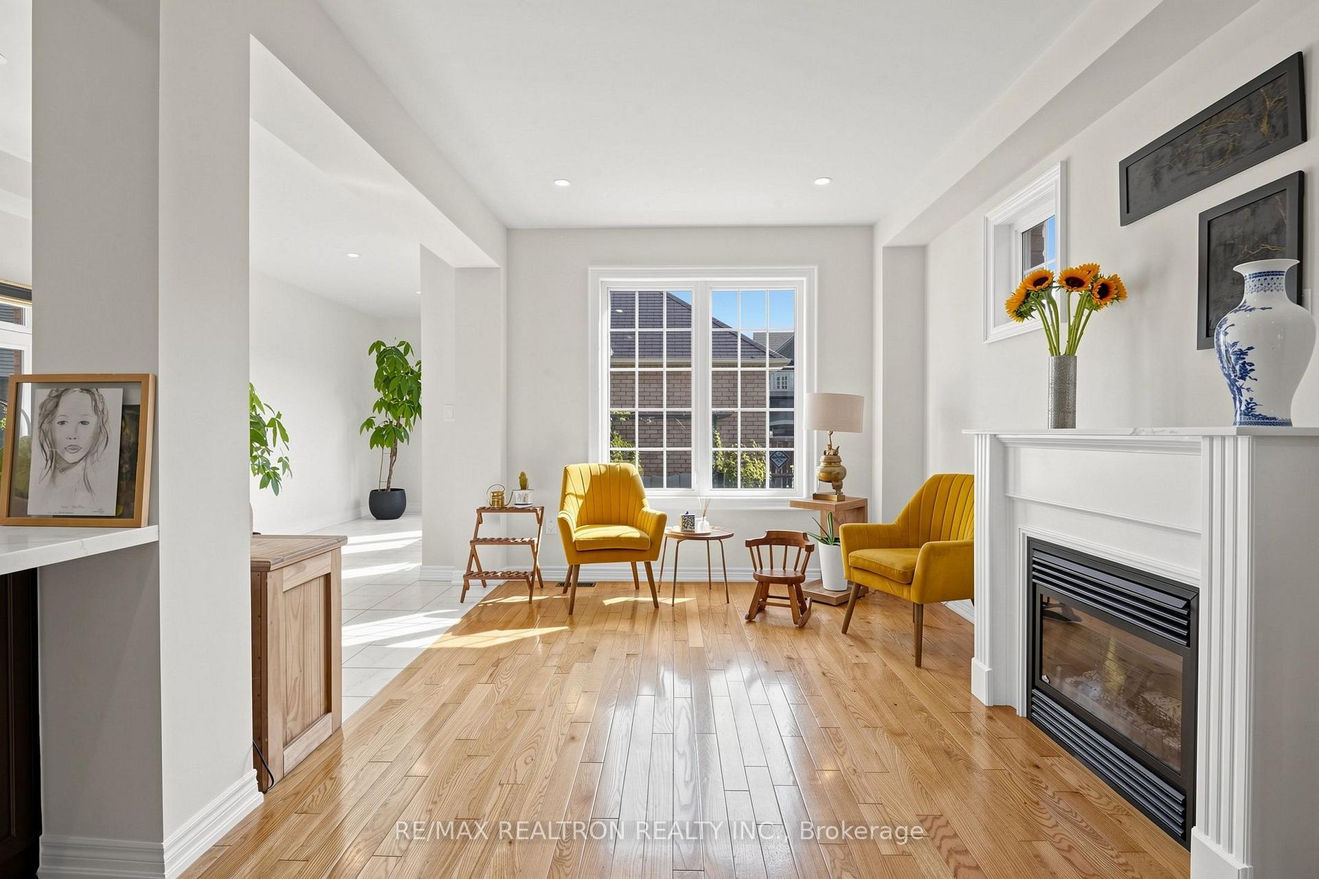 Photo 10 of 343 Mingay Avenue, Markham, Wismer — HOMEH
