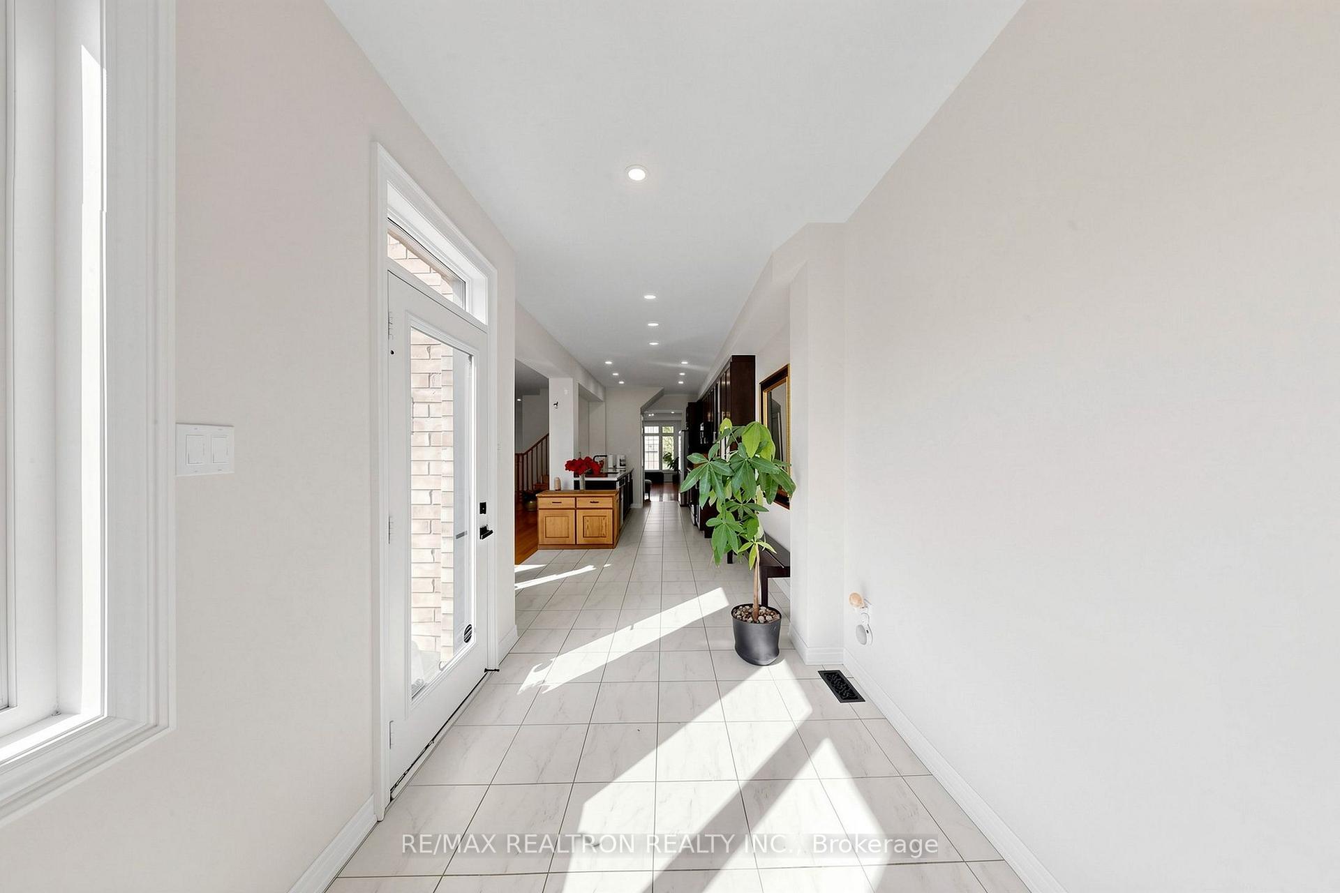 Photo 23 of 343 Mingay Avenue, Markham, Wismer — HOMEH