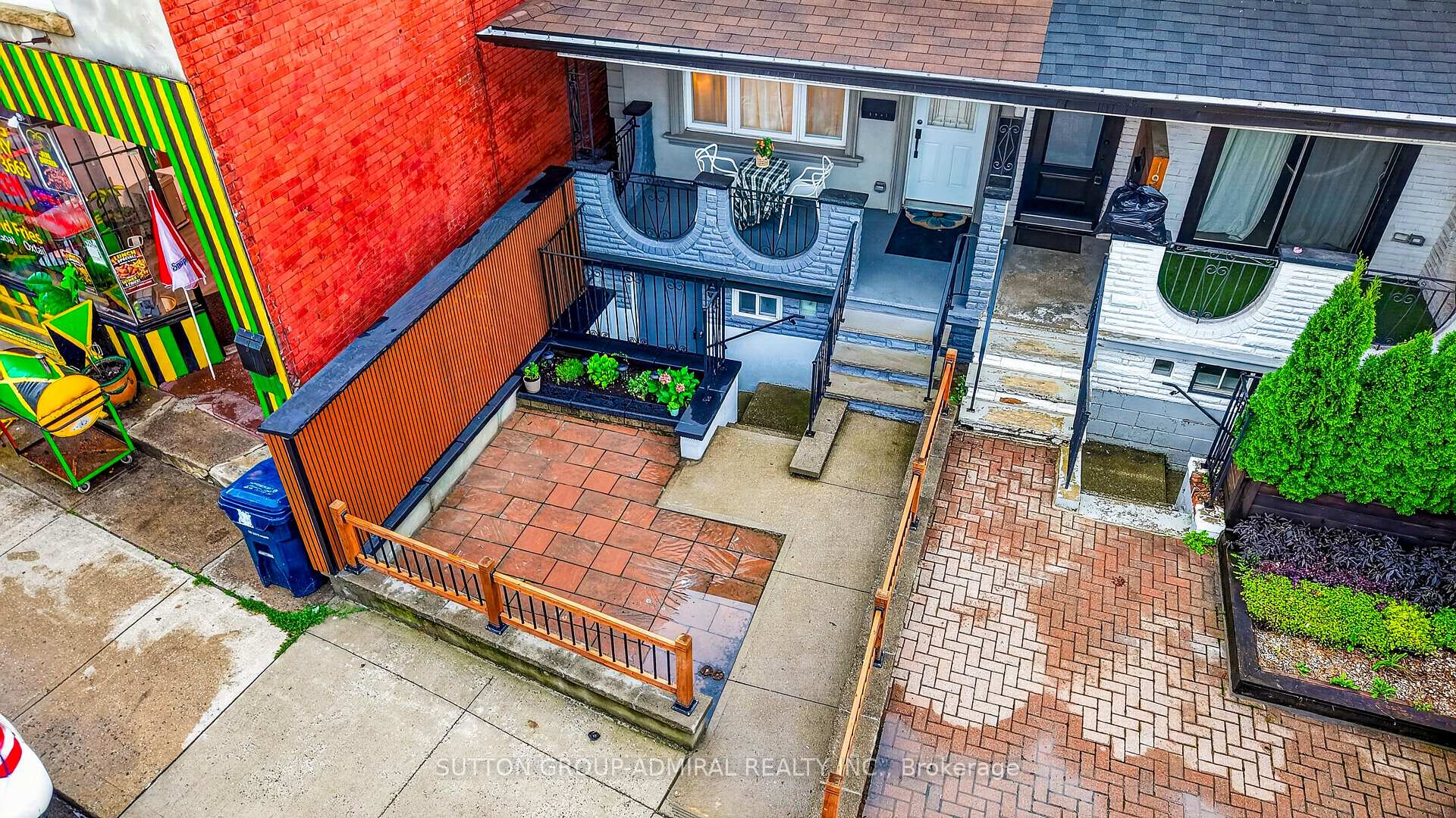 Photo 2 of 1987 Davenport Road, Toronto, Weston-Pellam Park — HOMEH