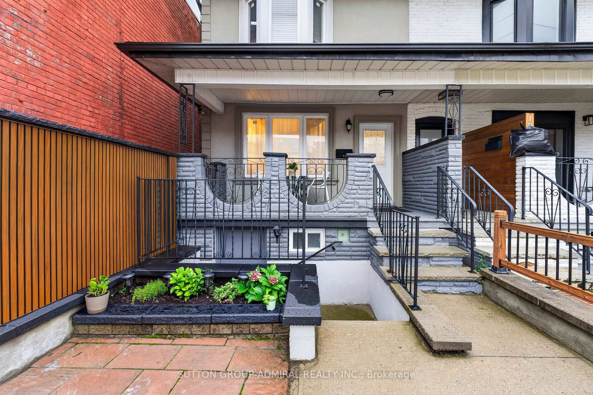 Photo 8 of 1987 Davenport Road, Toronto, Weston-Pellam Park — HOMEH
