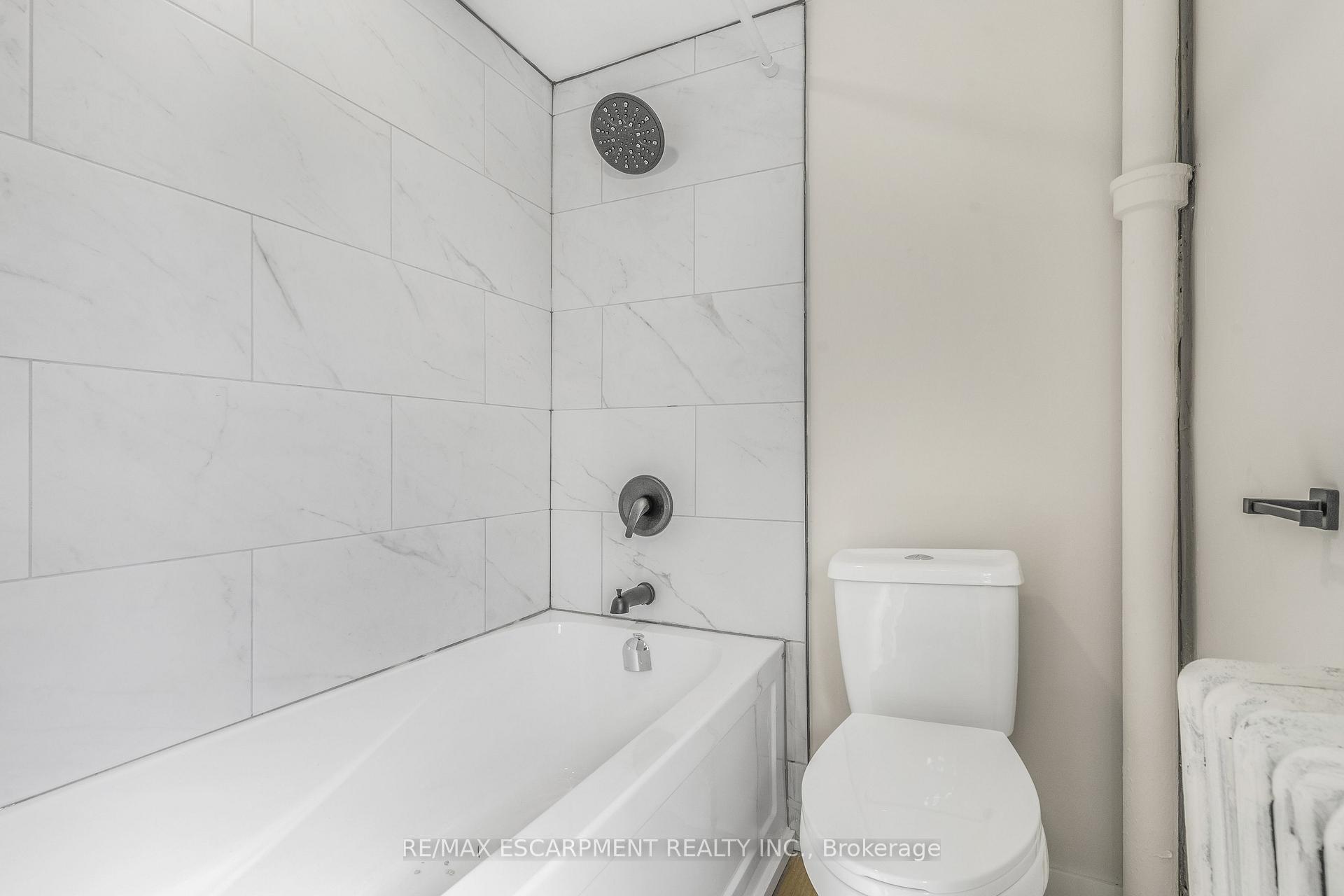 Photo 13 of 16 Albert Street, Welland, Welland Downtown — HOMEH