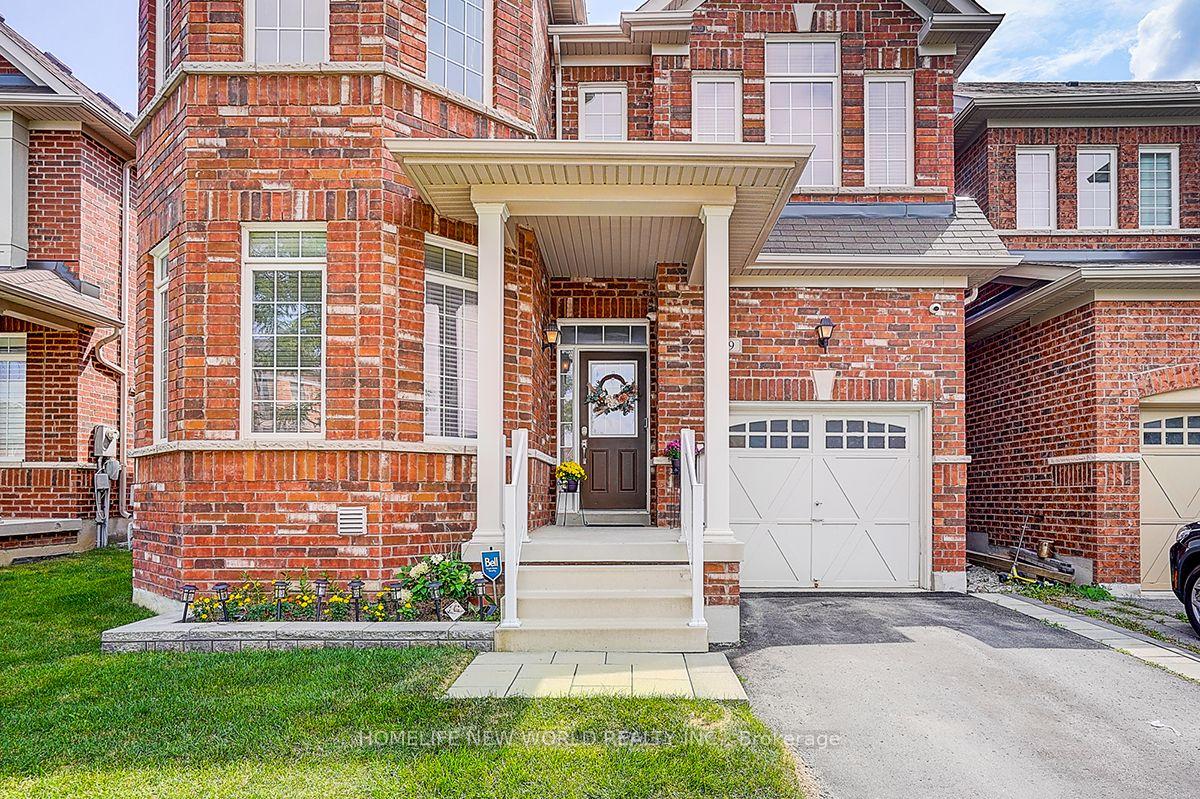 Photo 3 of 39 James Parrott Avenue, Markham, Wismer — HOMEH