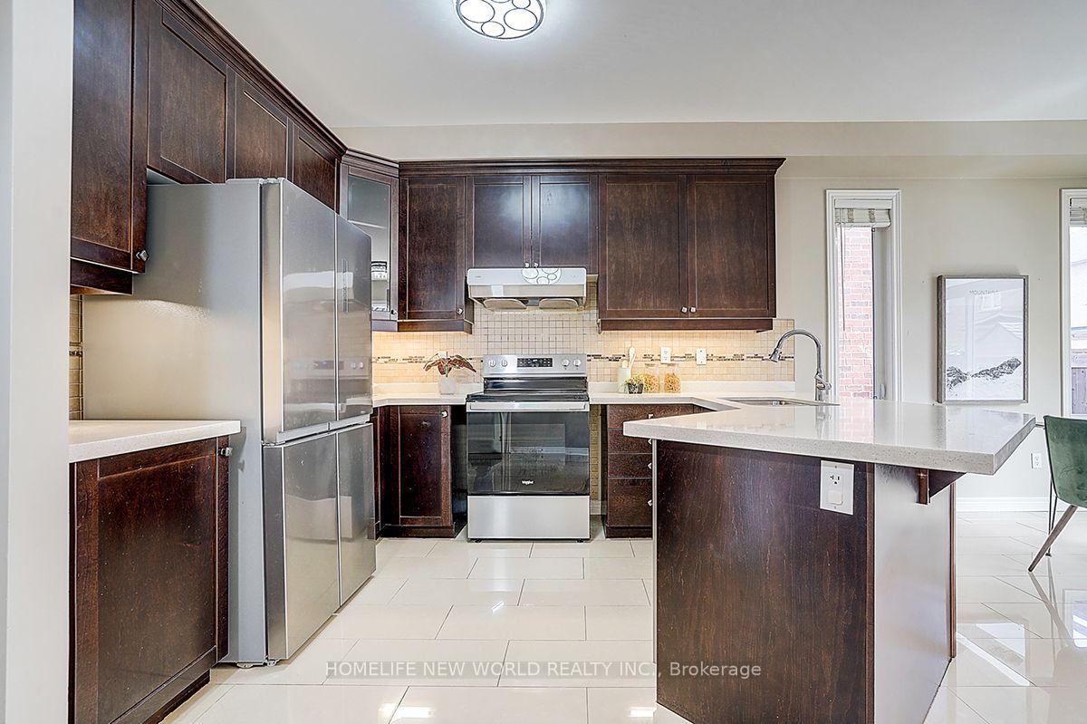 Photo 13 of 39 James Parrott Avenue, Markham, Wismer — HOMEH