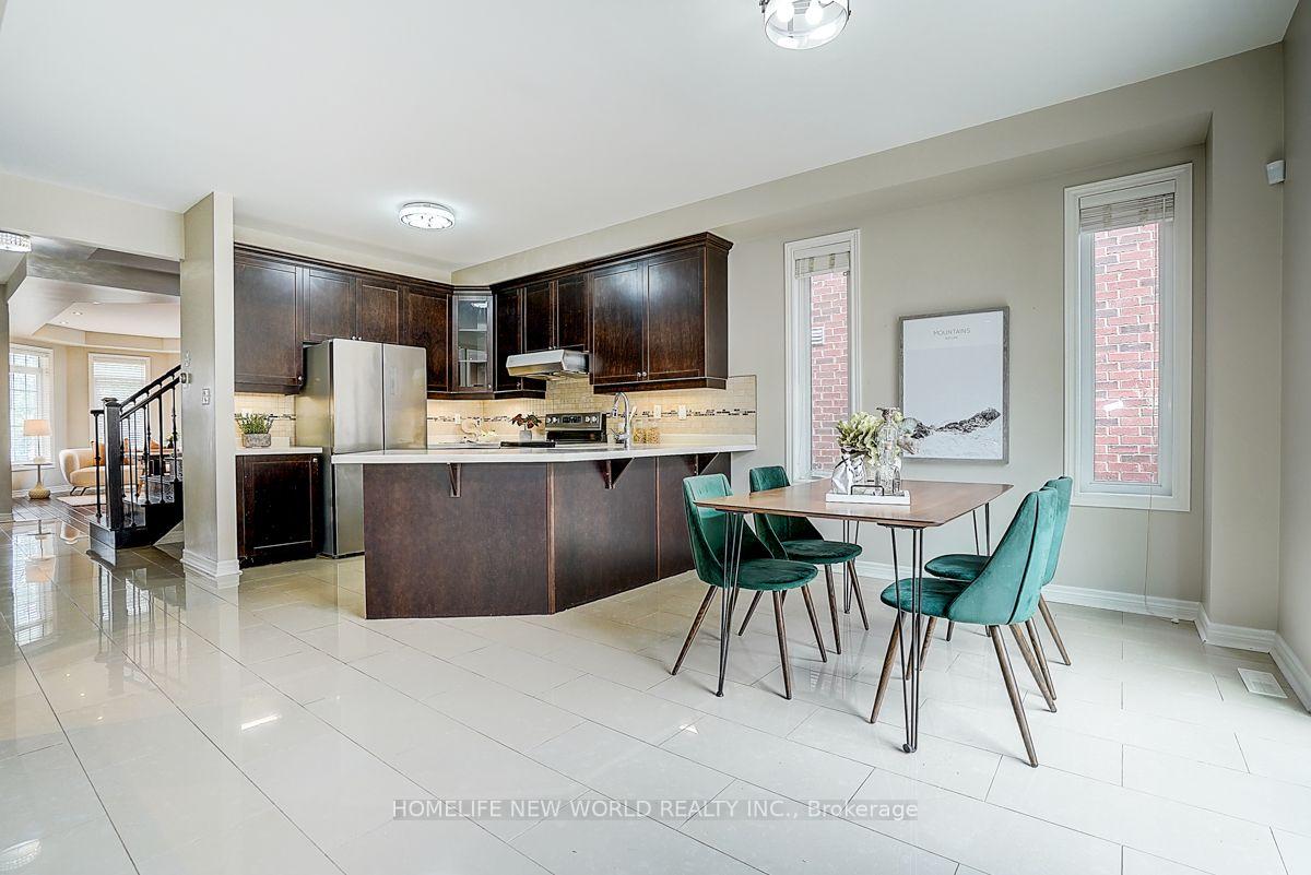 Photo 15 of 39 James Parrott Avenue, Markham, Wismer — HOMEH