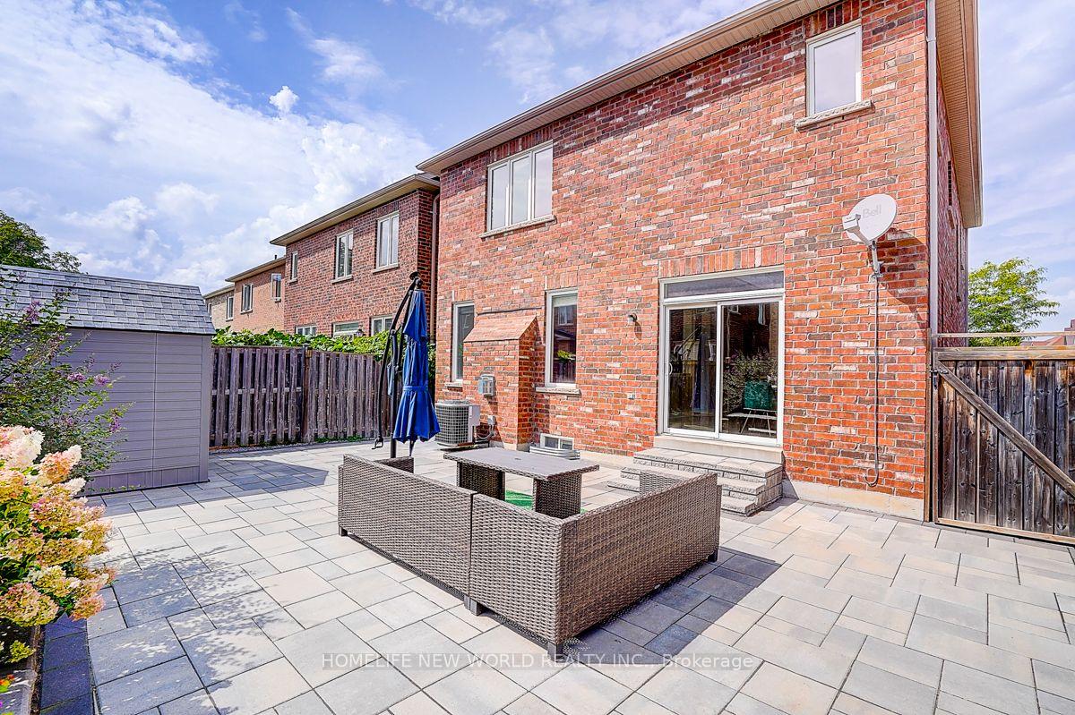 Photo 17 of 39 James Parrott Avenue, Markham, Wismer — HOMEH