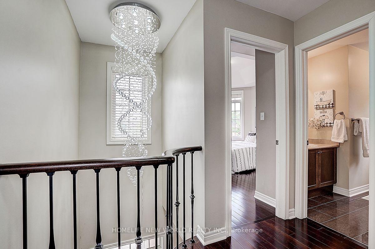 Photo 26 of 39 James Parrott Avenue, Markham, Wismer — HOMEH