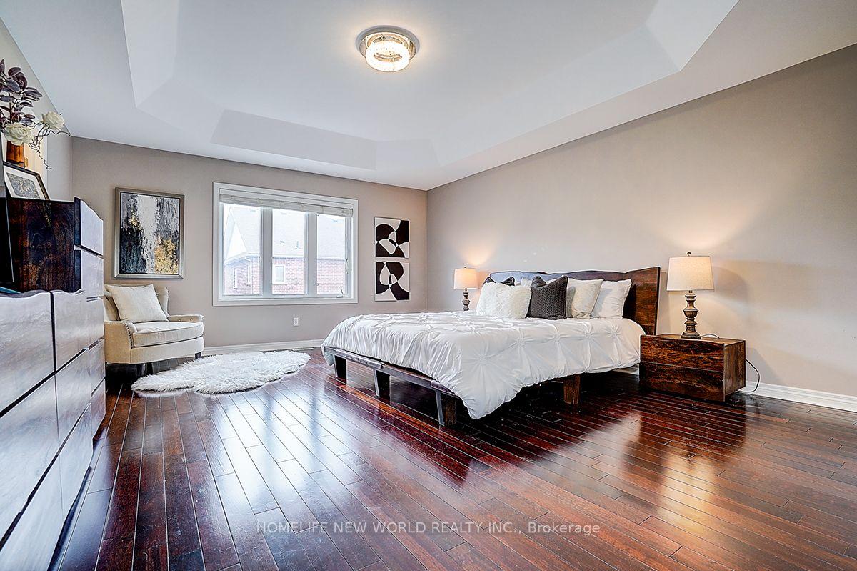 Photo 28 of 39 James Parrott Avenue, Markham, Wismer — HOMEH