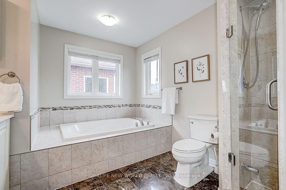 Photo 33 of 39 James Parrott Avenue, Markham, Wismer — HOMEH