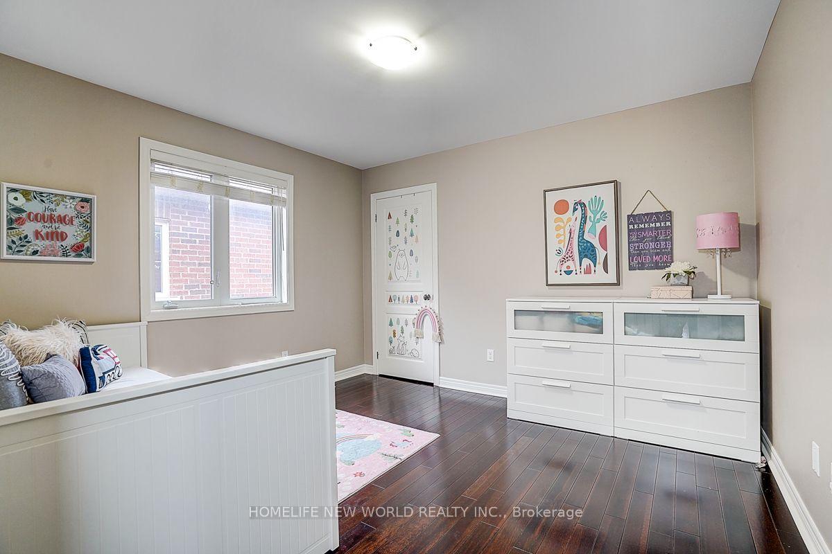 Photo 34 of 39 James Parrott Avenue, Markham, Wismer — HOMEH