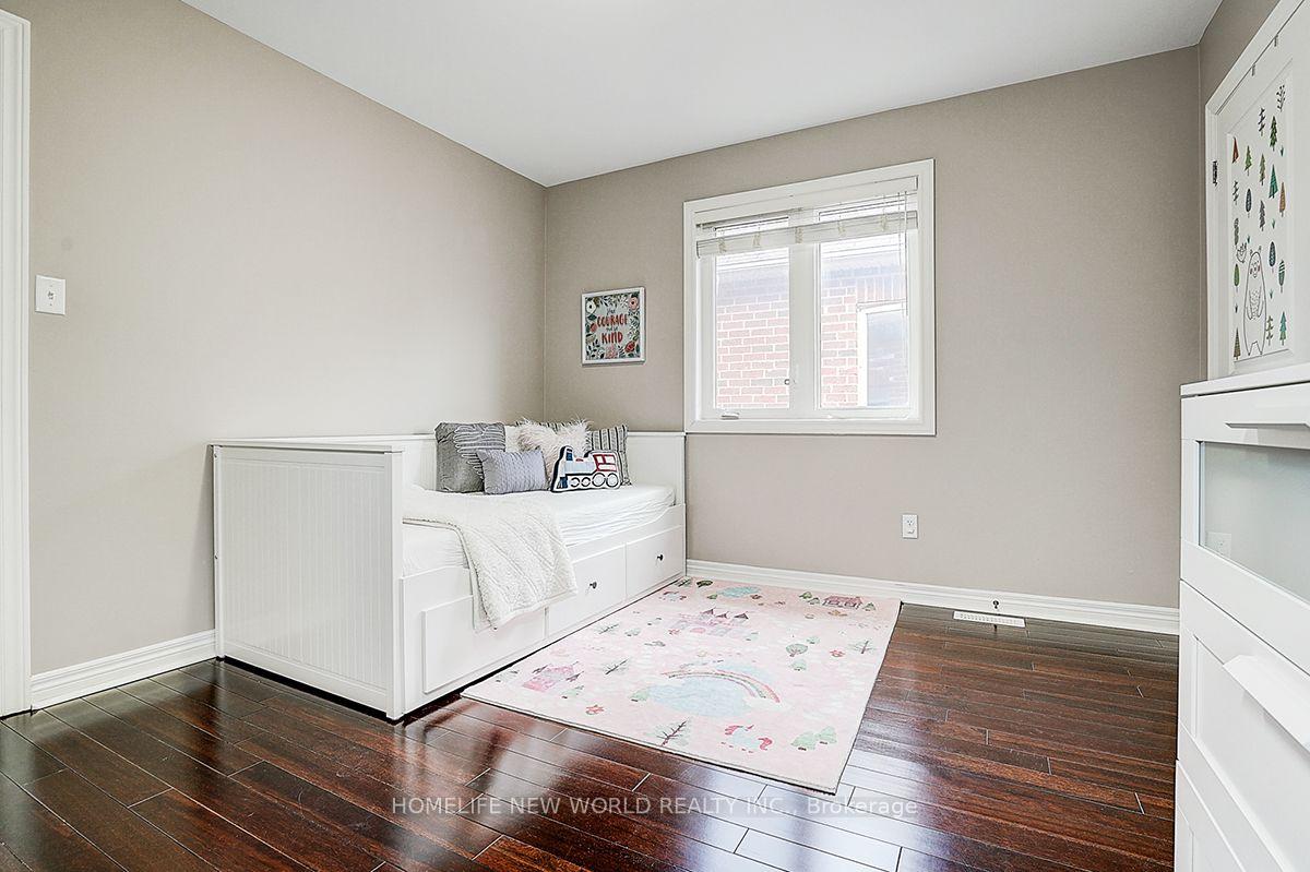 Photo 35 of 39 James Parrott Avenue, Markham, Wismer — HOMEH