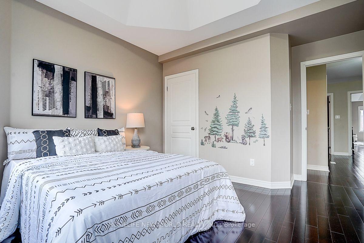 Photo 37 of 39 James Parrott Avenue, Markham, Wismer — HOMEH