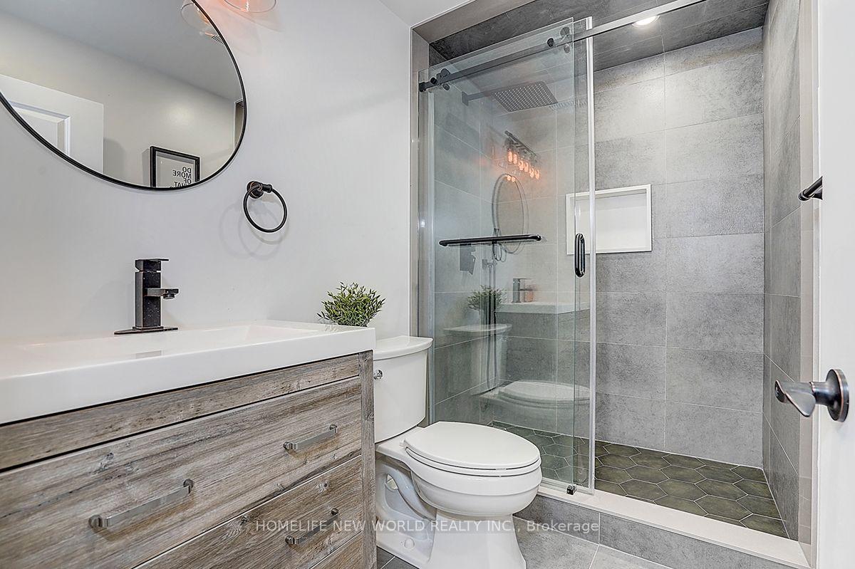 Photo 47 of 39 James Parrott Avenue, Markham, Wismer — HOMEH