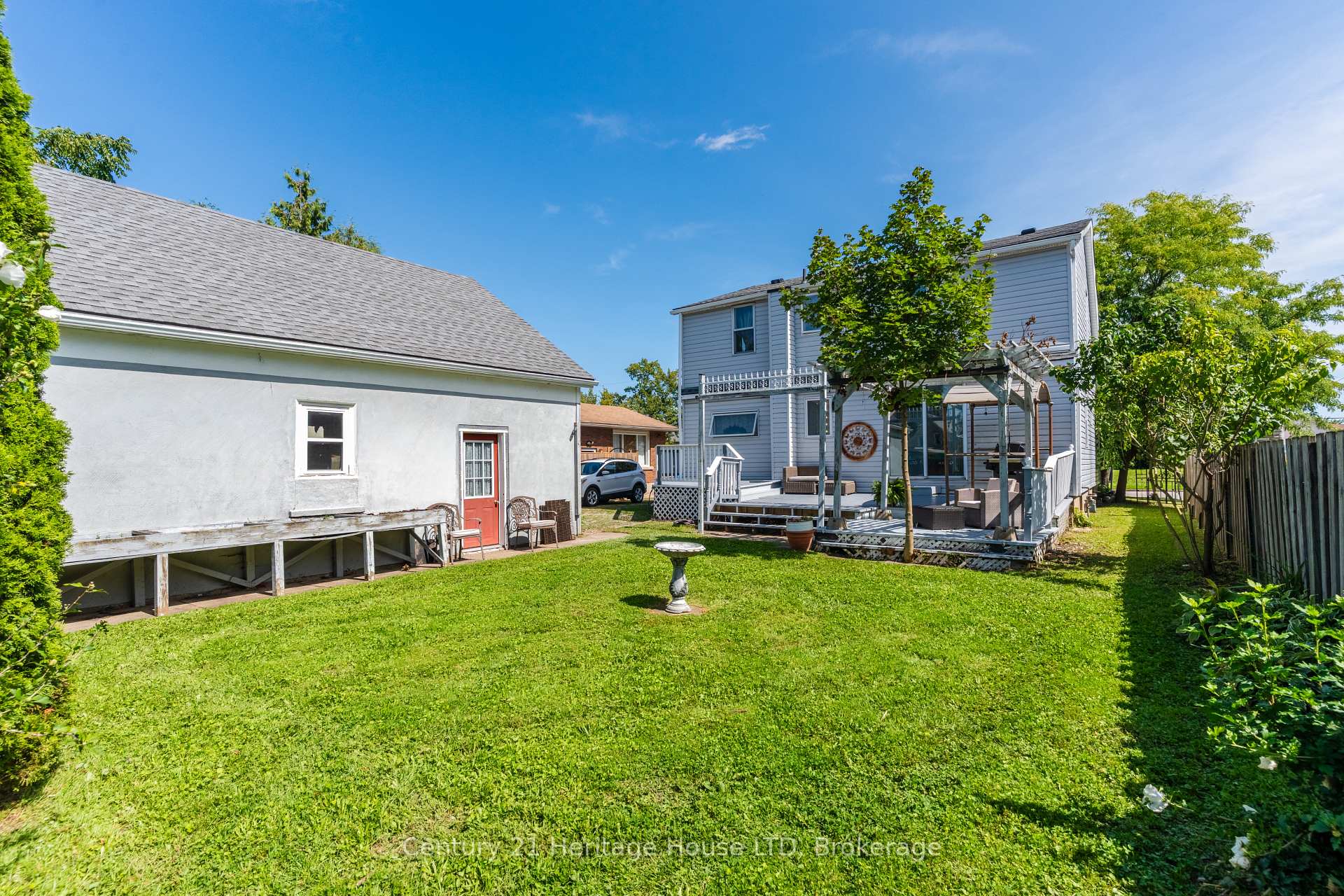 Photo 5 of 155 Wilton Avenue, Welland, Broadway — HOMEH