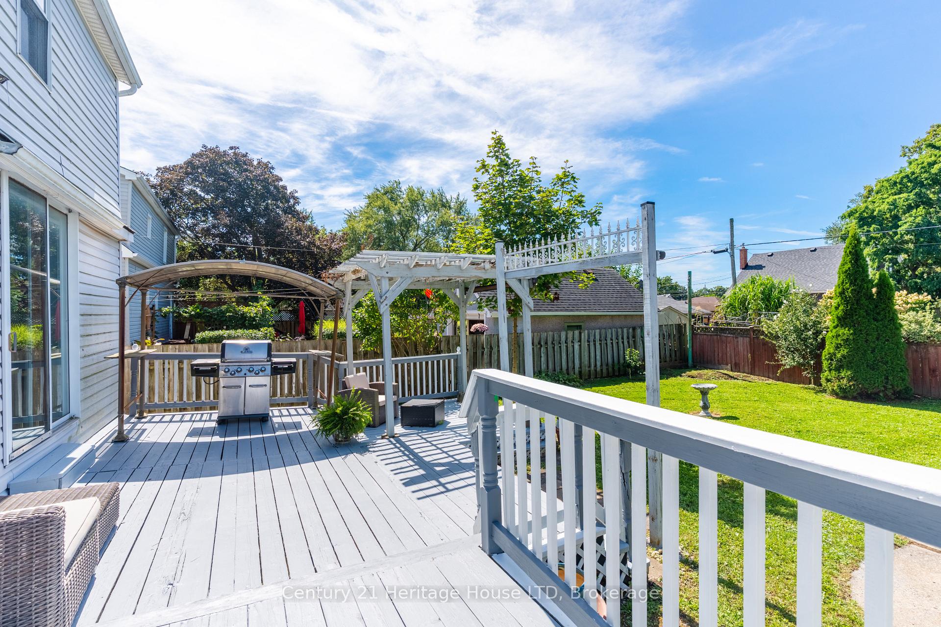 Photo 6 of 155 Wilton Avenue, Welland, Broadway — HOMEH