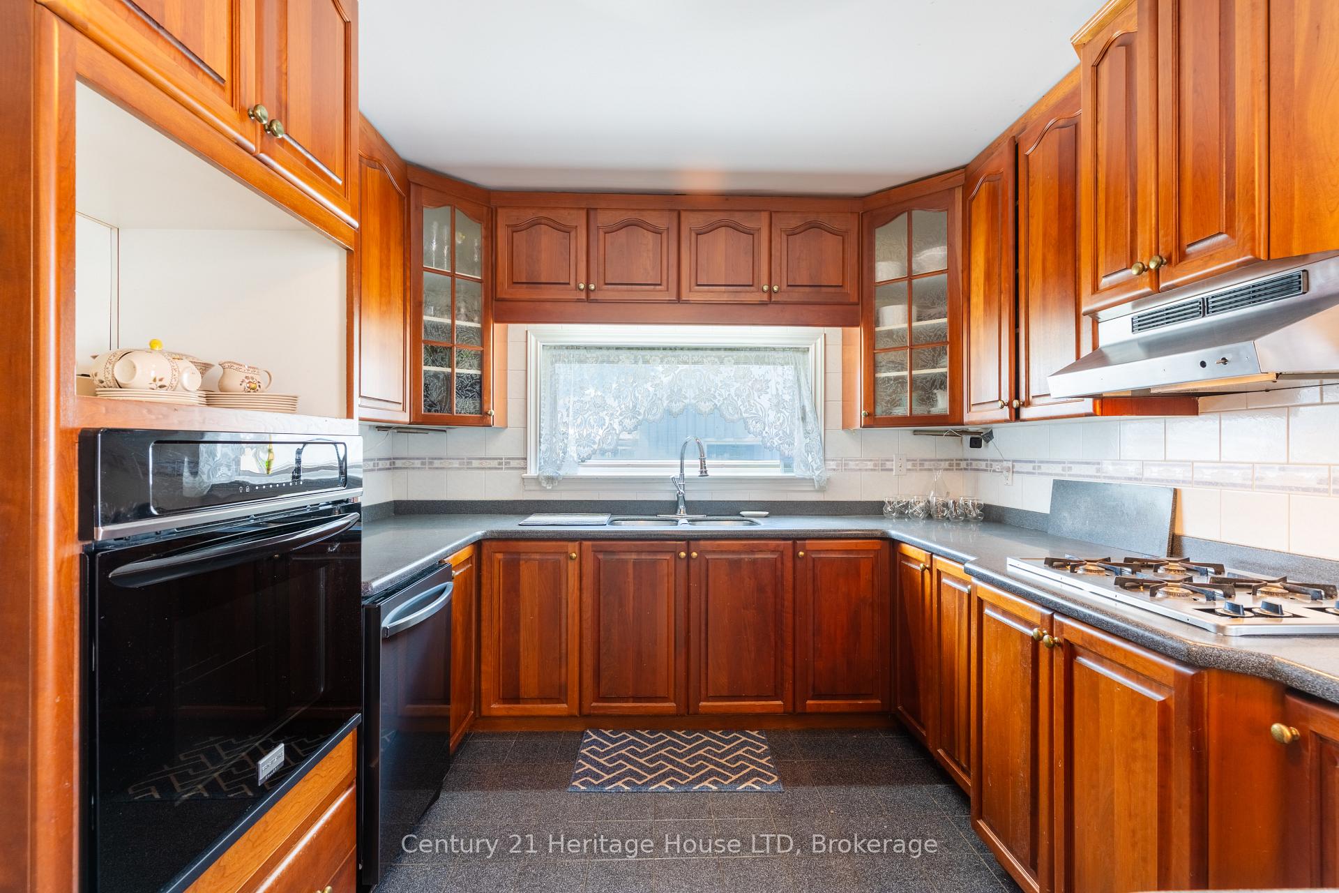 Photo 21 of 155 Wilton Avenue, Welland, Broadway — HOMEH