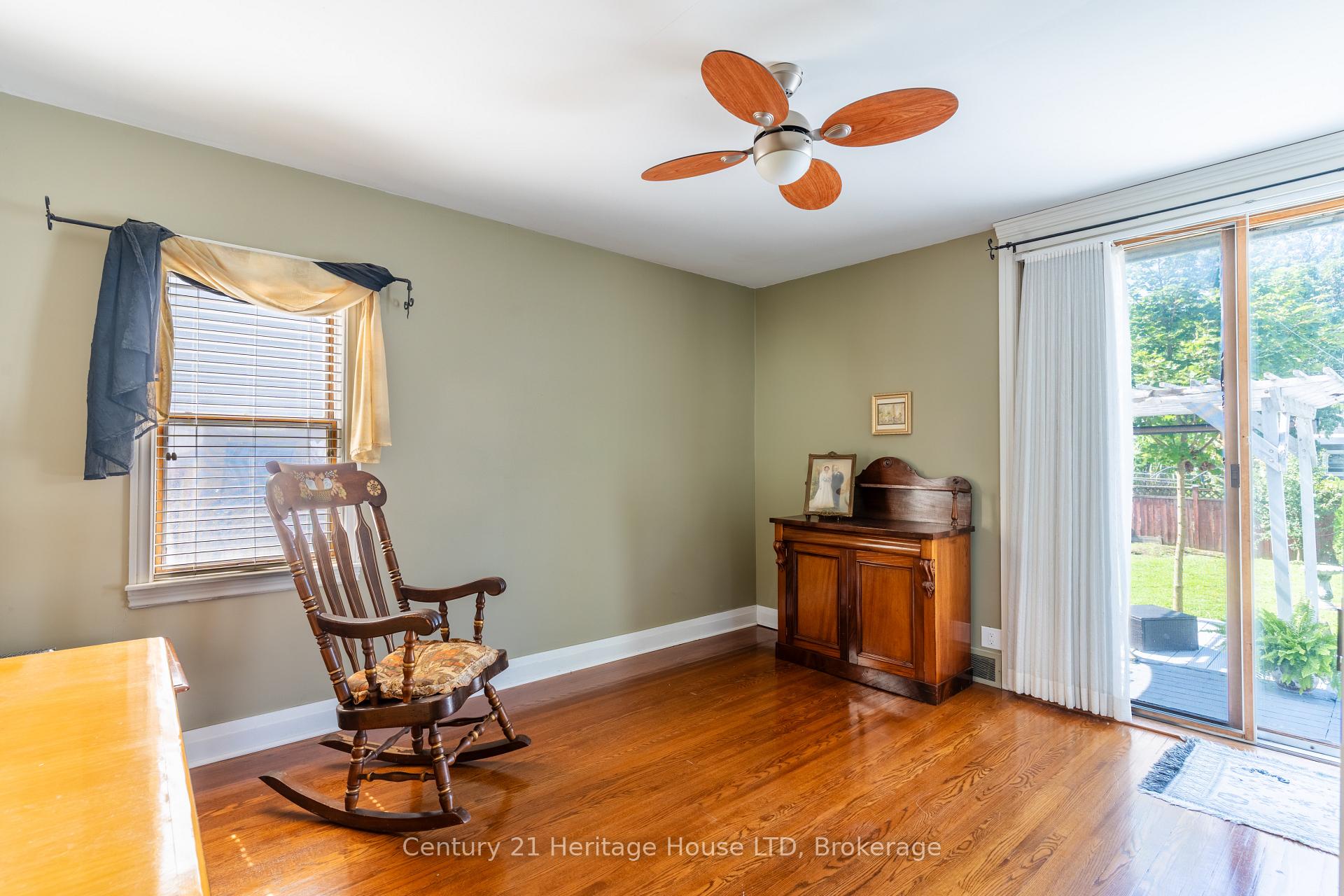 Photo 25 of 155 Wilton Avenue, Welland, Broadway — HOMEH